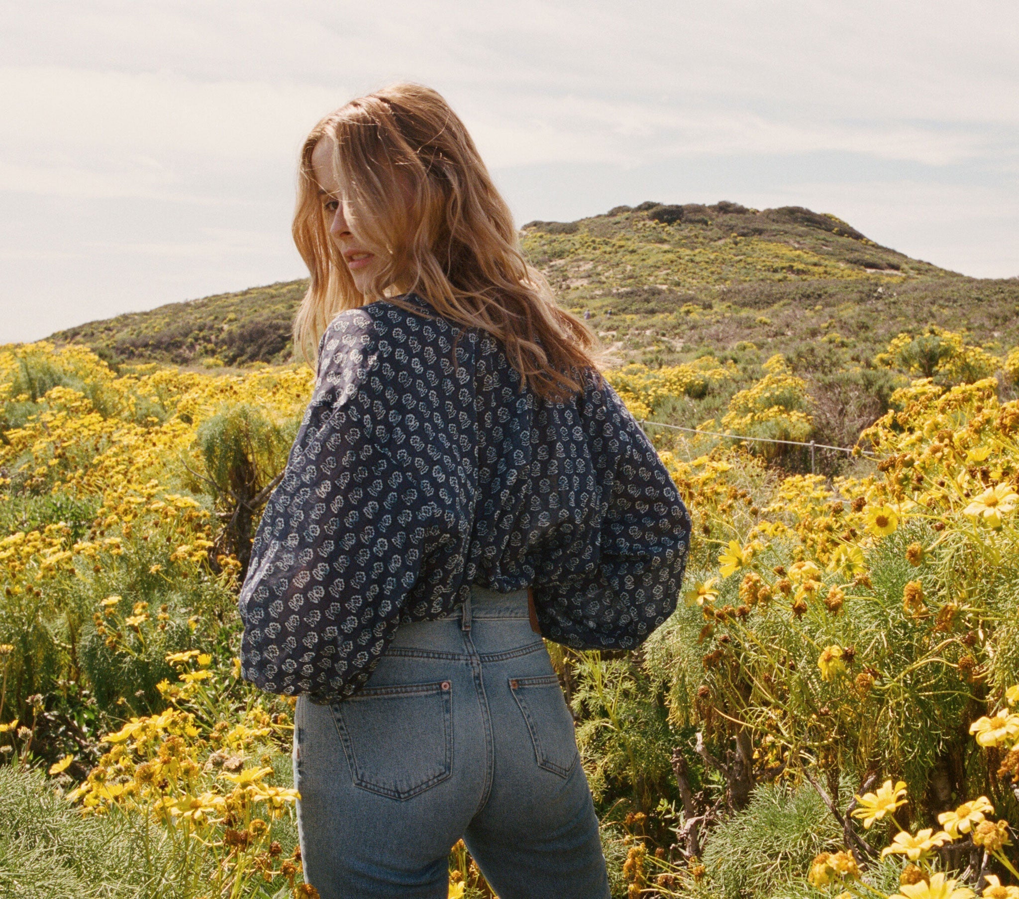HMD -- THE JANE BLOUSE -- INDIGO