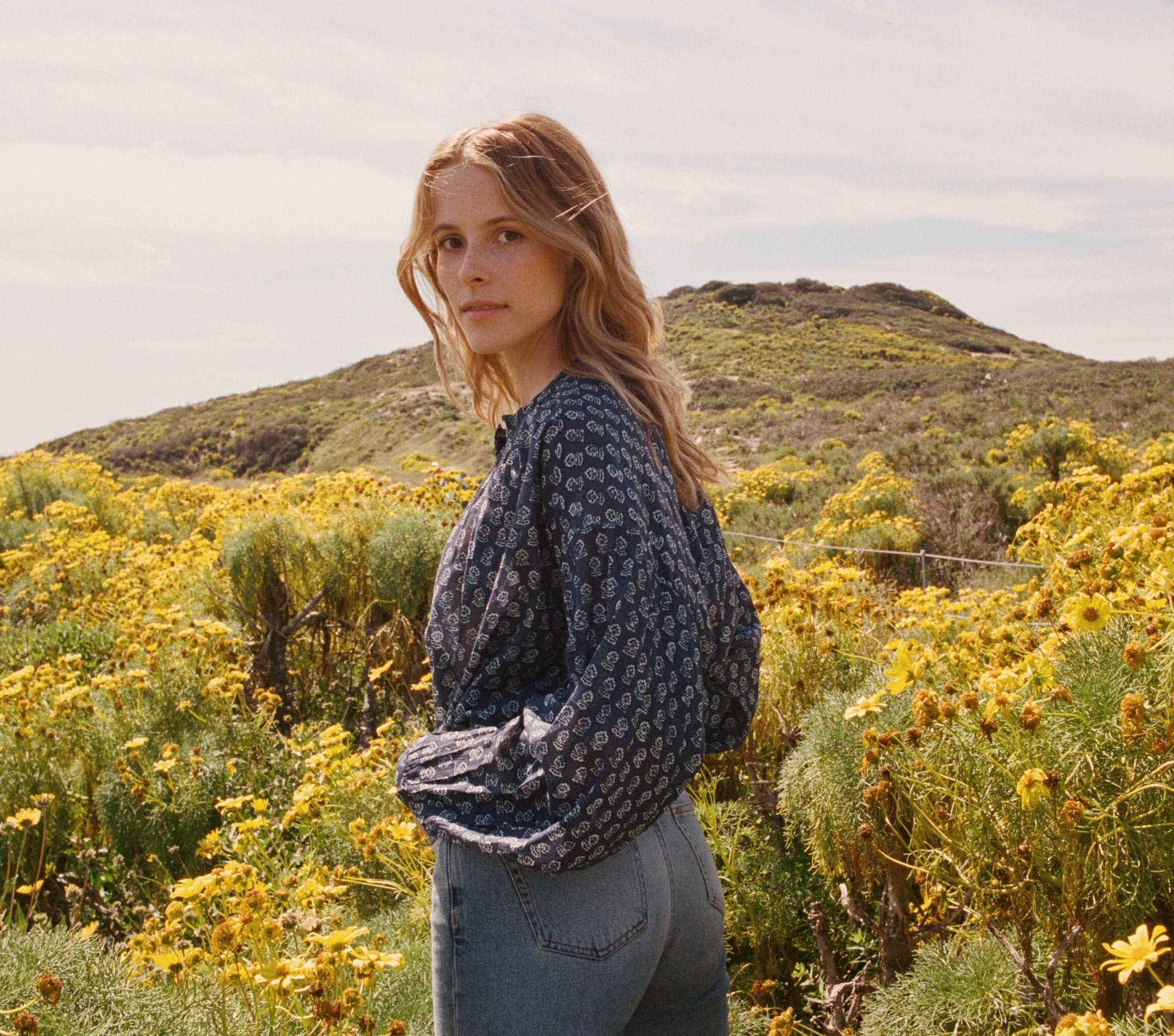 HMD -- THE JANE BLOUSE -- INDIGO