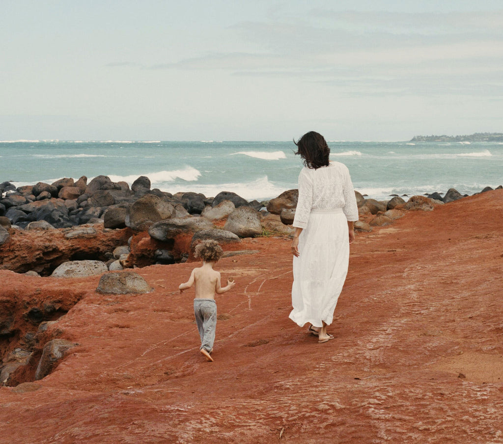 HMD -- PROVENCAL DRESS -- SALT