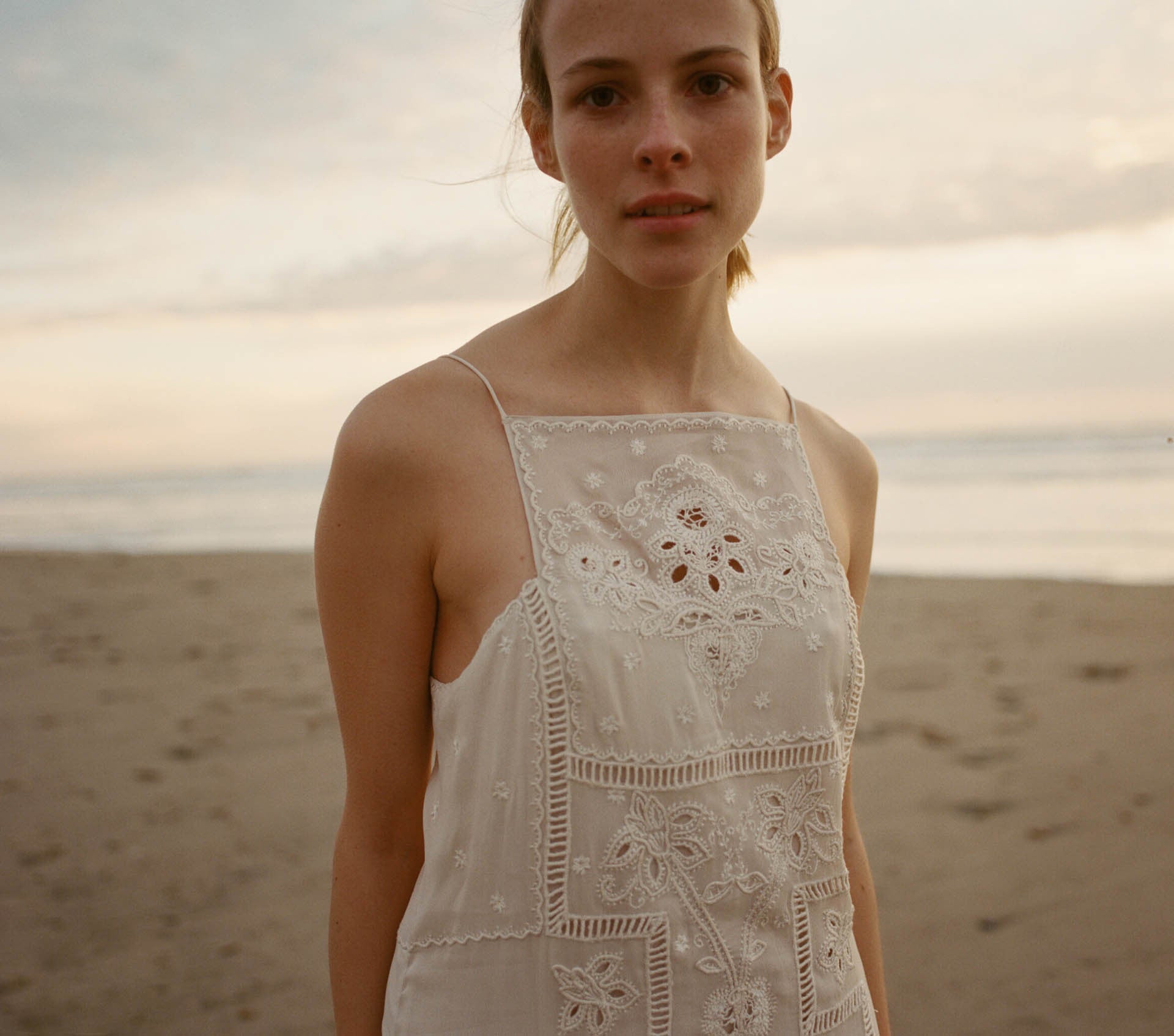 HMD -- HANDKERCHIEF DRESS -- Creme