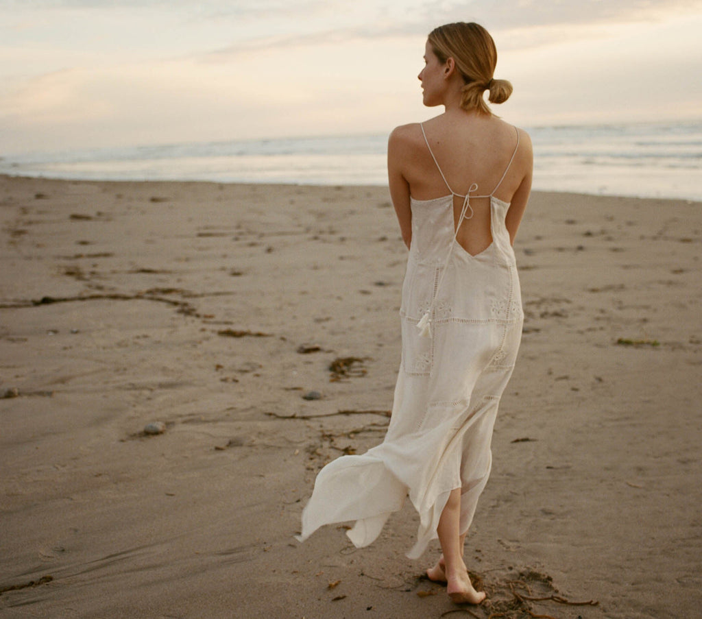 HMD -- HANDKERCHIEF DRESS -- Creme