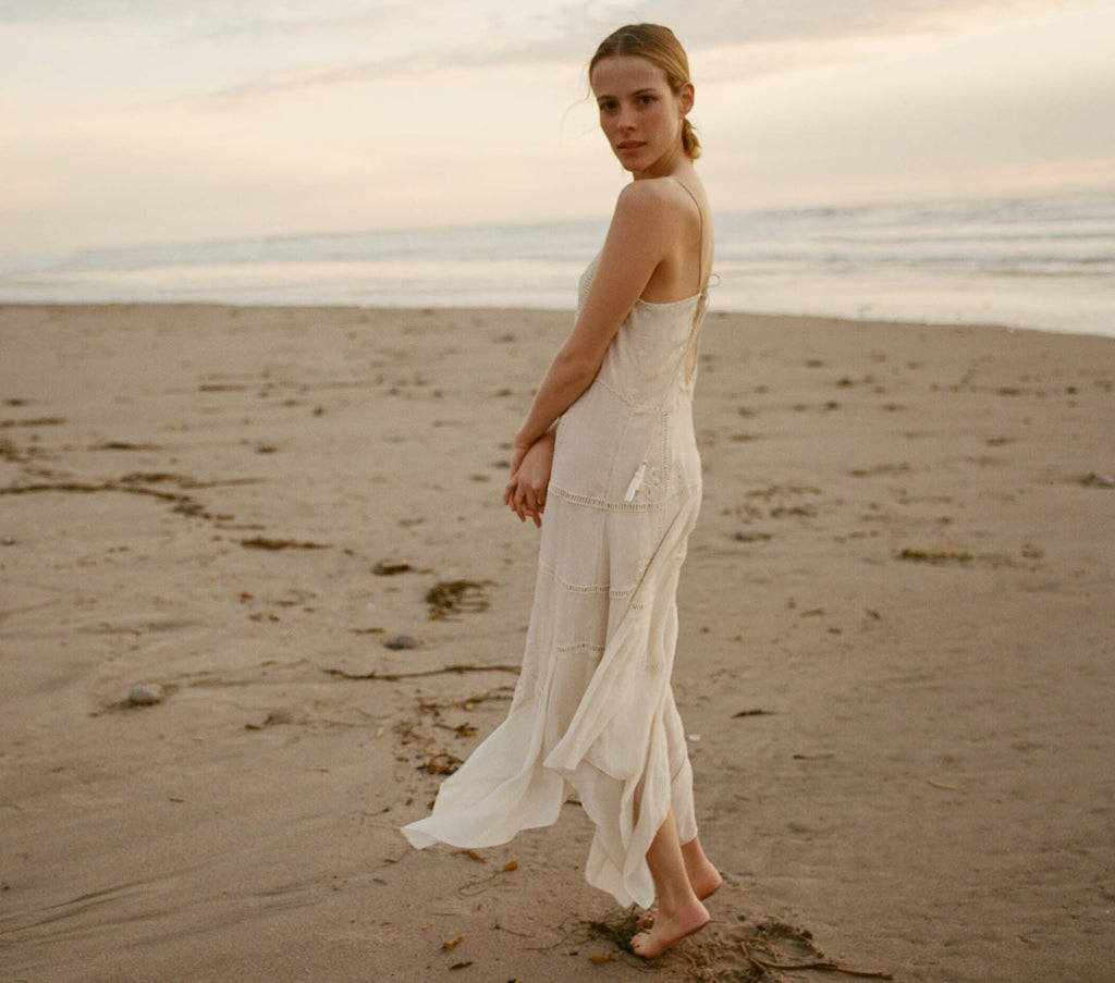 HMD -- HANDKERCHIEF DRESS -- Creme