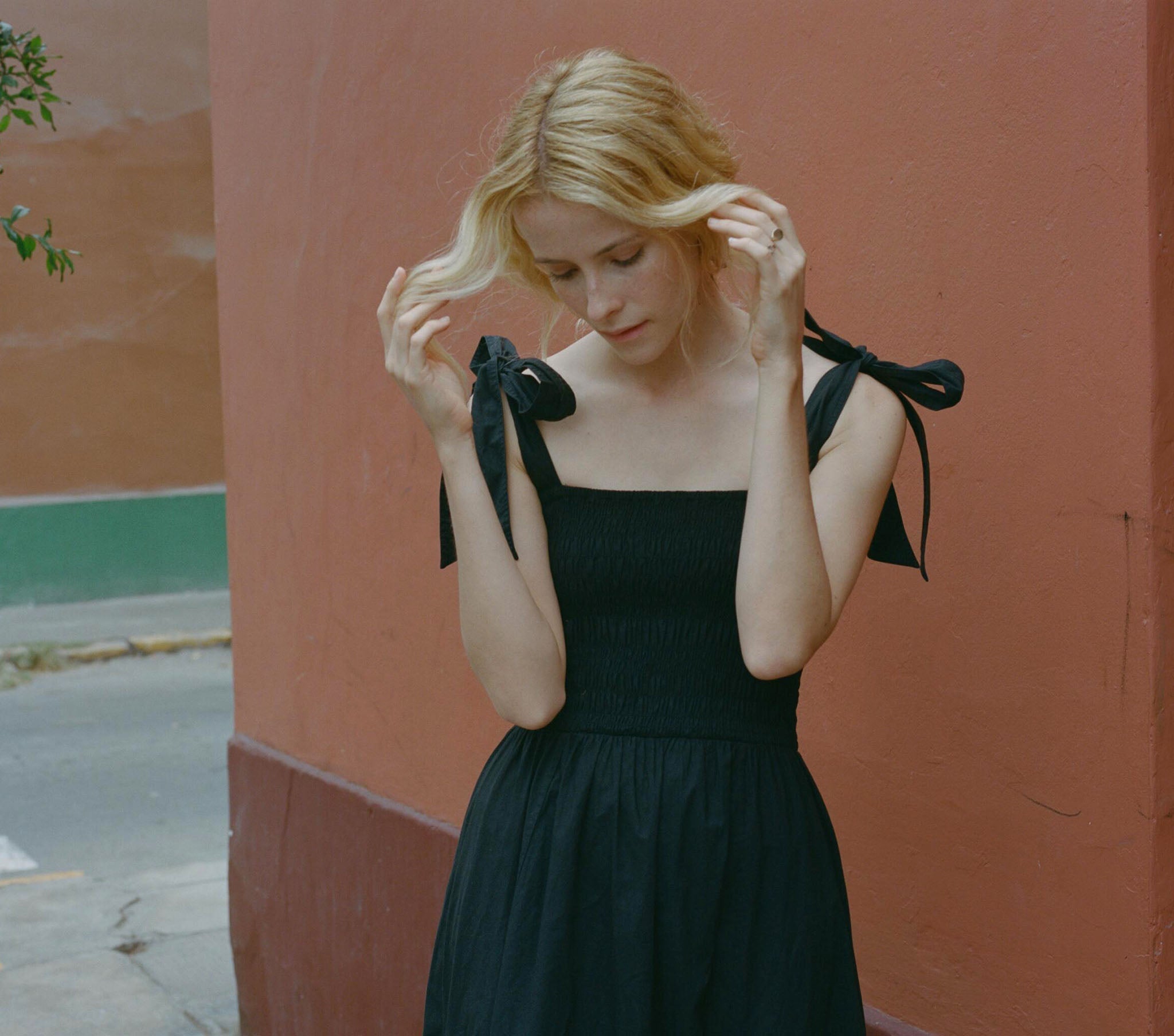 HMD -- JASMINE DRESS -- BLACK