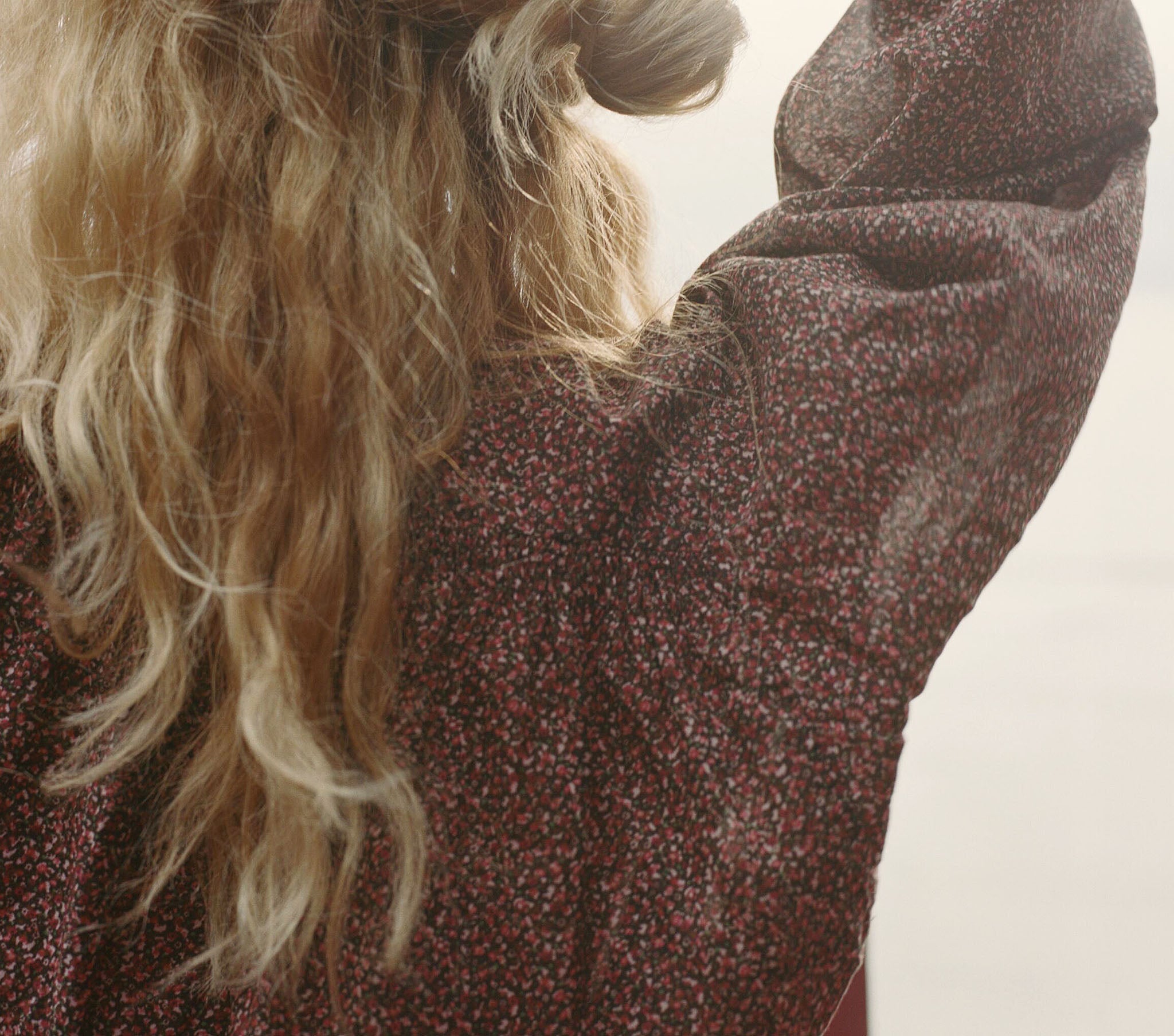 HMD -- ROSE TOP -- RUST DITZY FLORAL