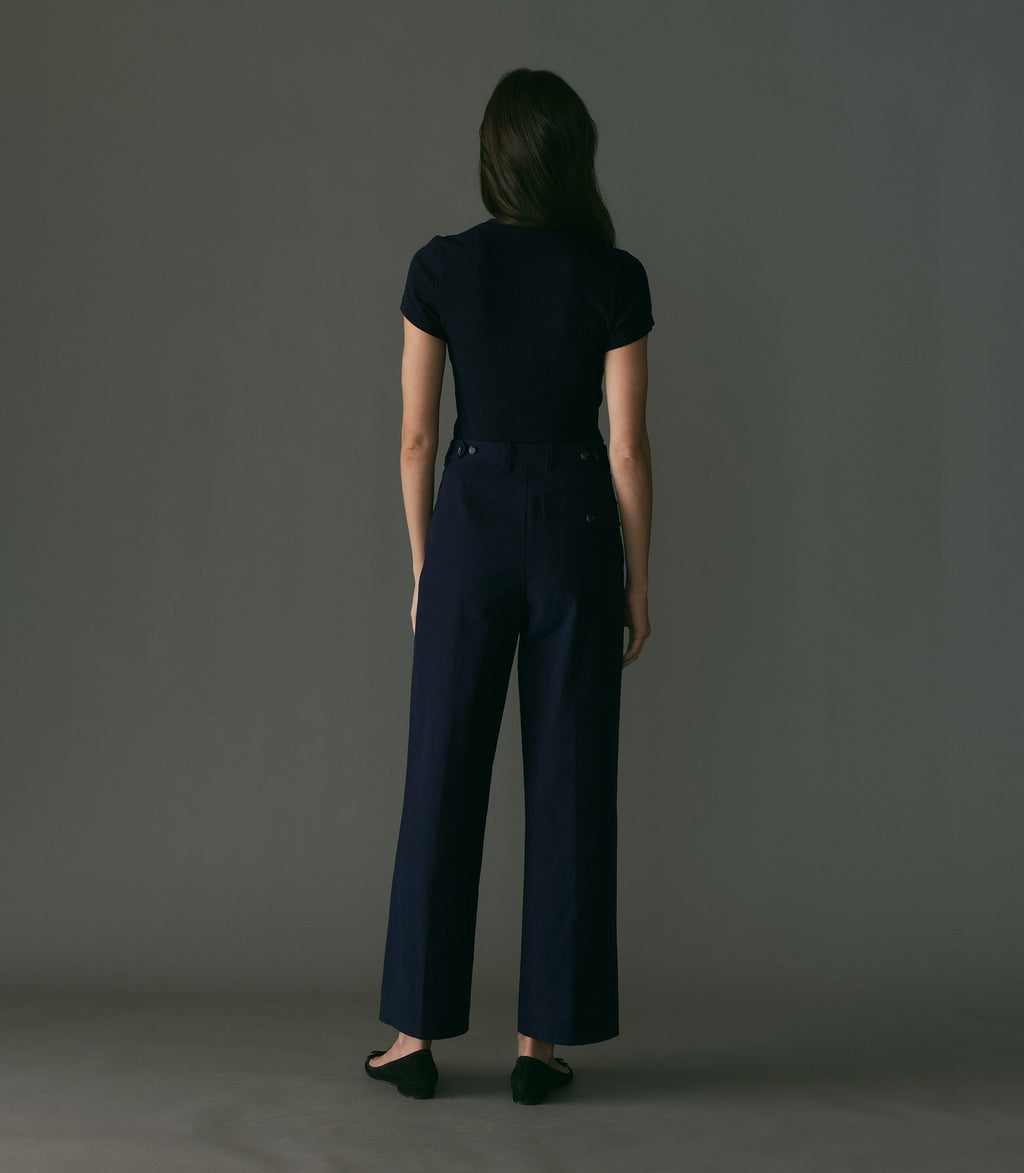 HMD -- VIENNE SILK TEE -- NAVY
