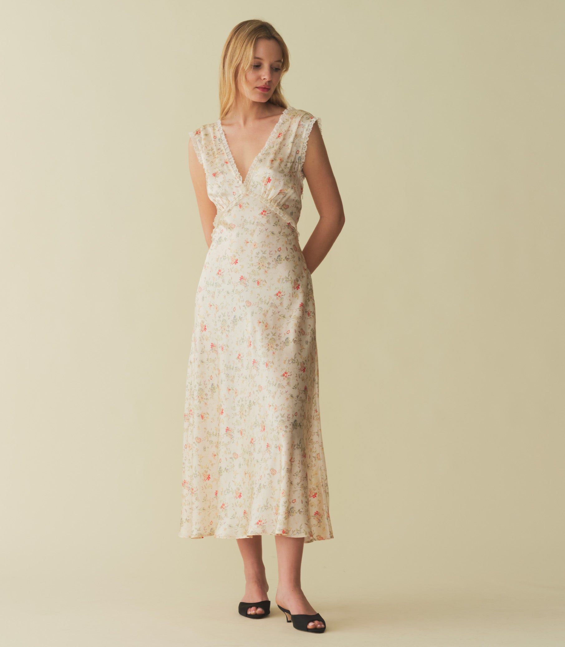 HMD -- TAHLIA DRESS -- FLOWERING MEADOW