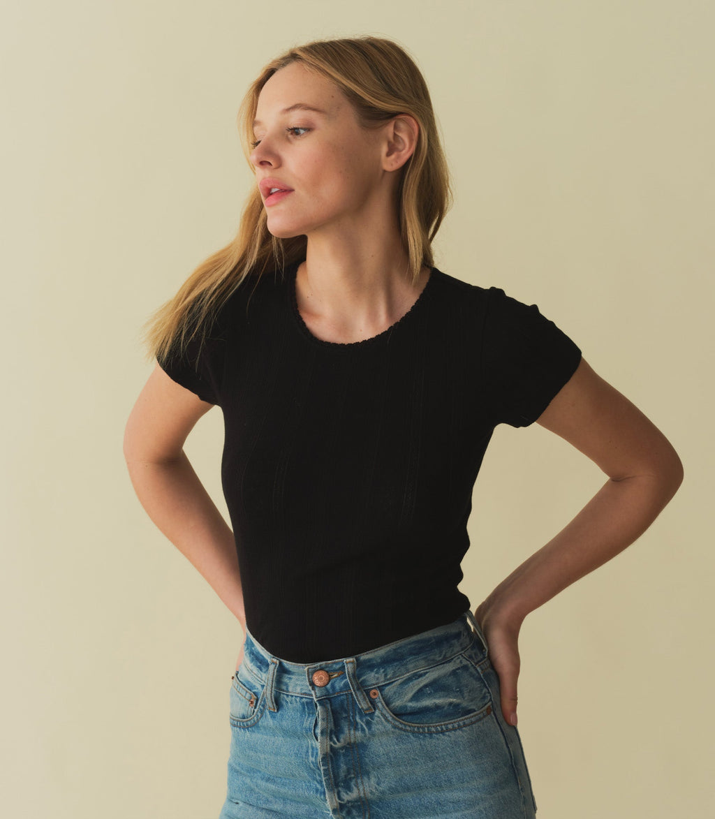 HMD -- VIVI TEE -- BLACK QUELLE JOLIE POINTELLE