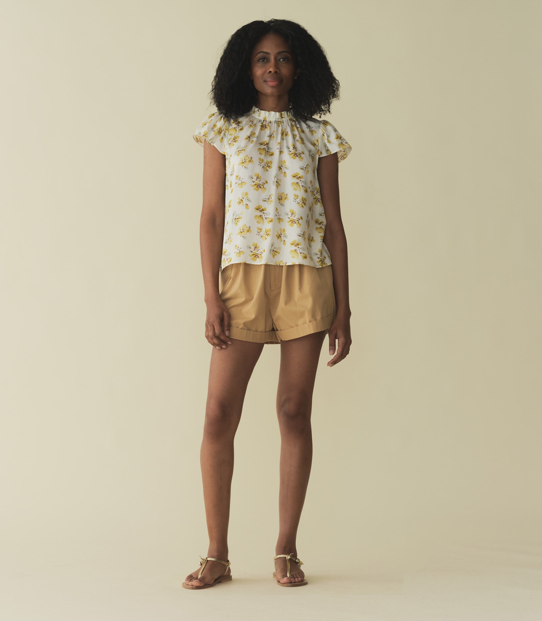 HMD -- YVIE TOP -- GOLD FROLICKING FLORAL