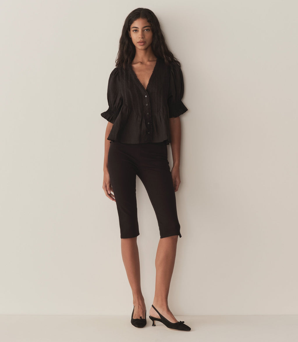 HMD -- KARLIE TOP -- BLACK