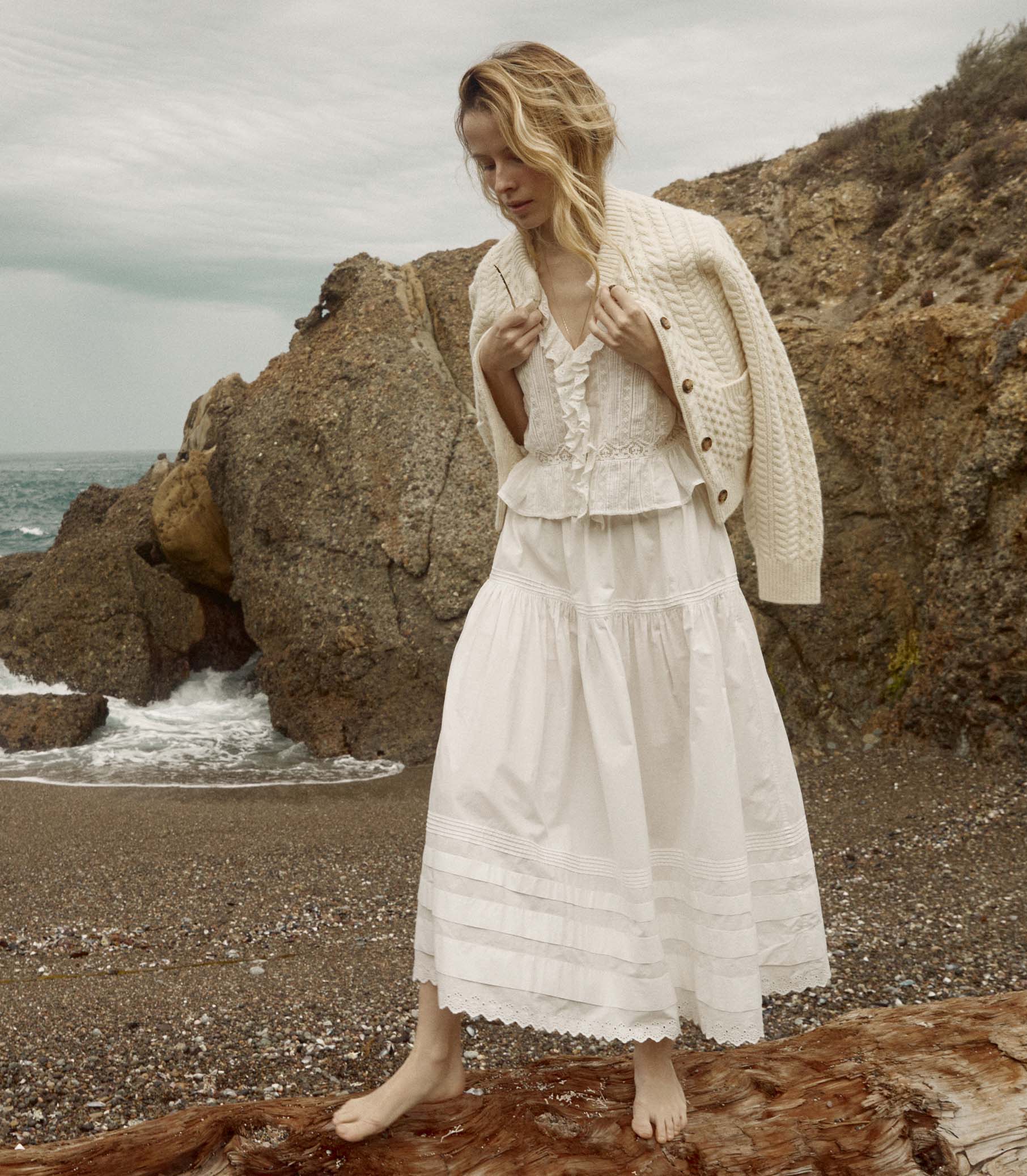 HMD -- MERCINA CARDIGAN -- IVORY