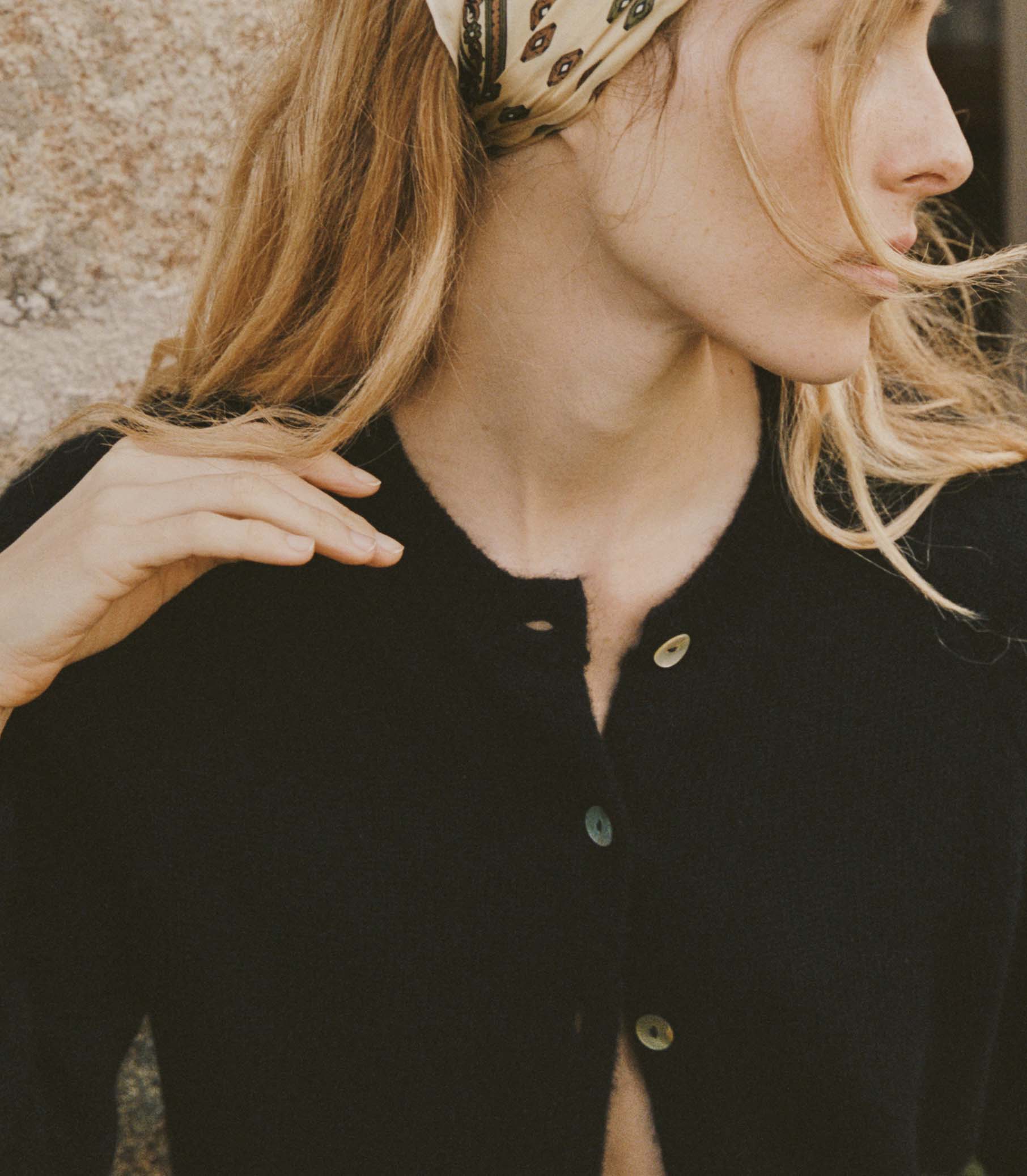 HMD -- PETRA CARDIGAN -- BLACK