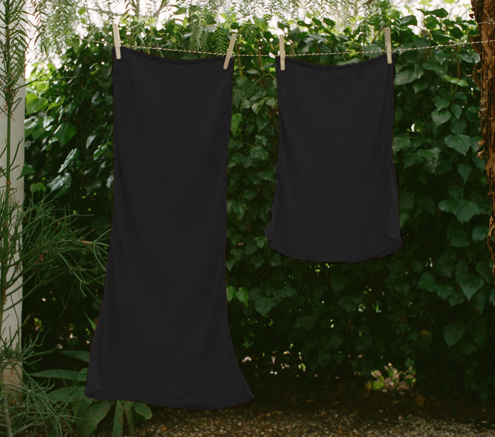 HMD -- MINI SKIRT SLIP -- BLACK