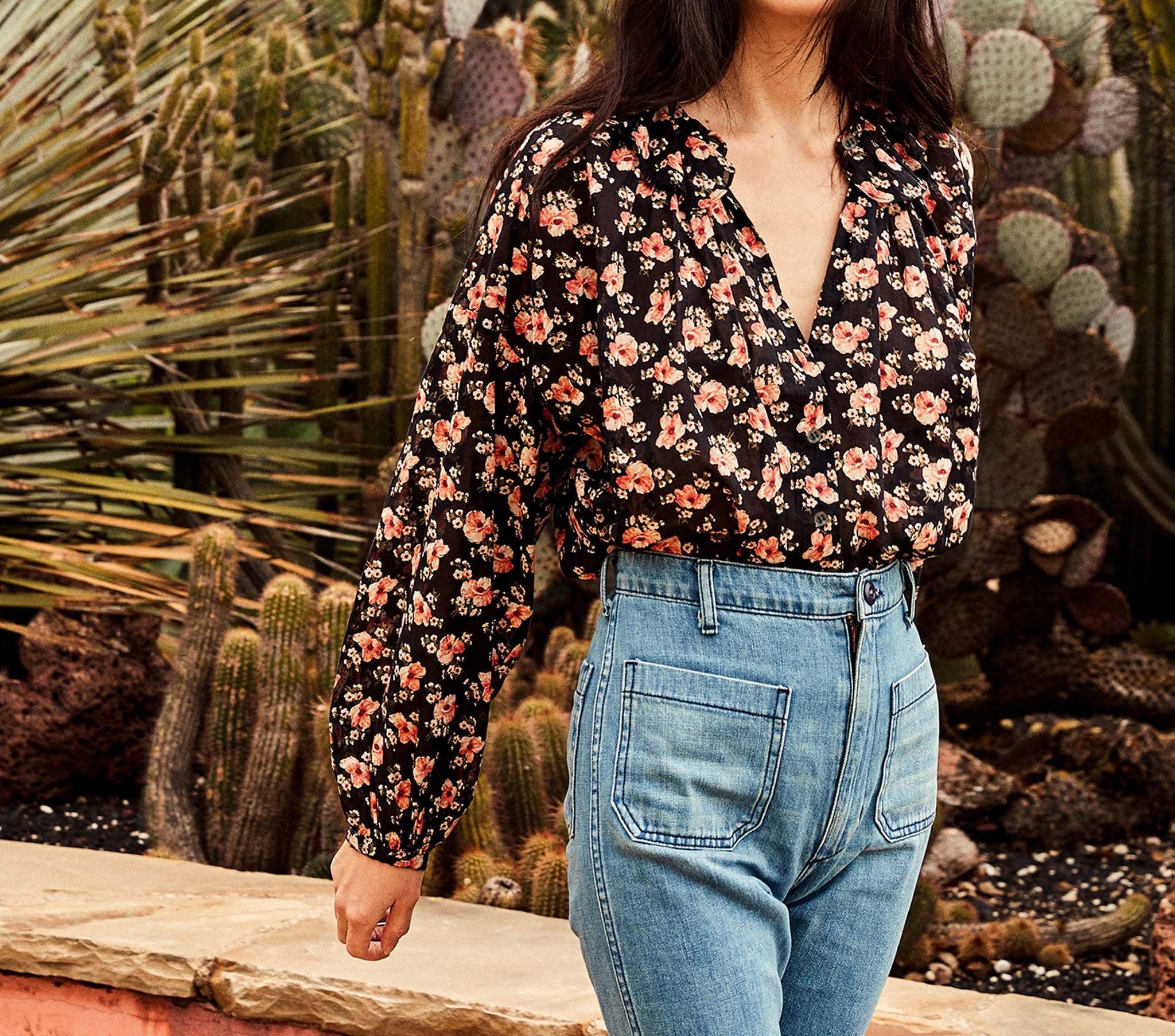 HMD -- ROSEBAY TOP -- BLACK POPPY PRINT