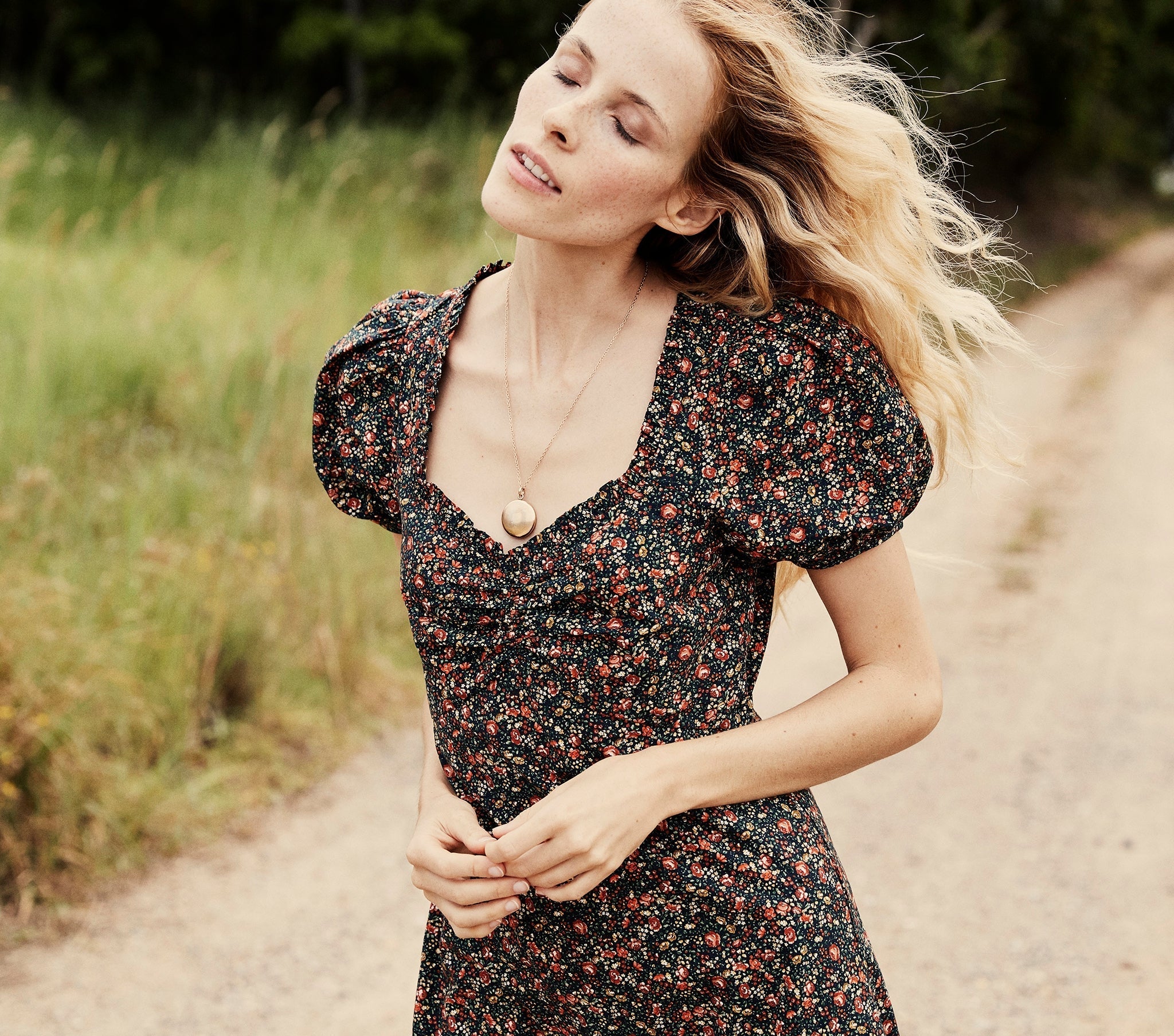 HMD -- DREE DRESS -- BLACK PETIT JARDIN PRINT