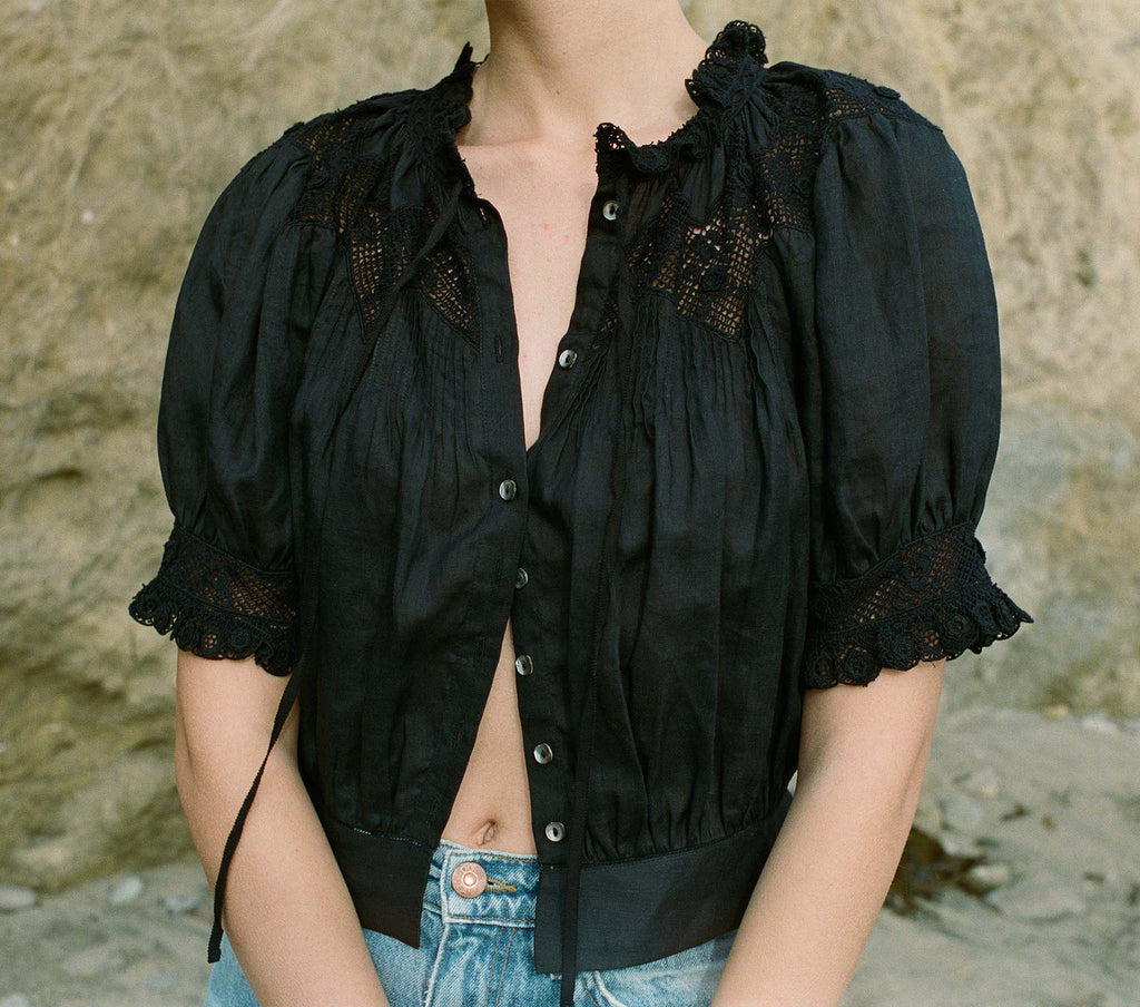 HMD -- AGATHA TOP -- BLACK