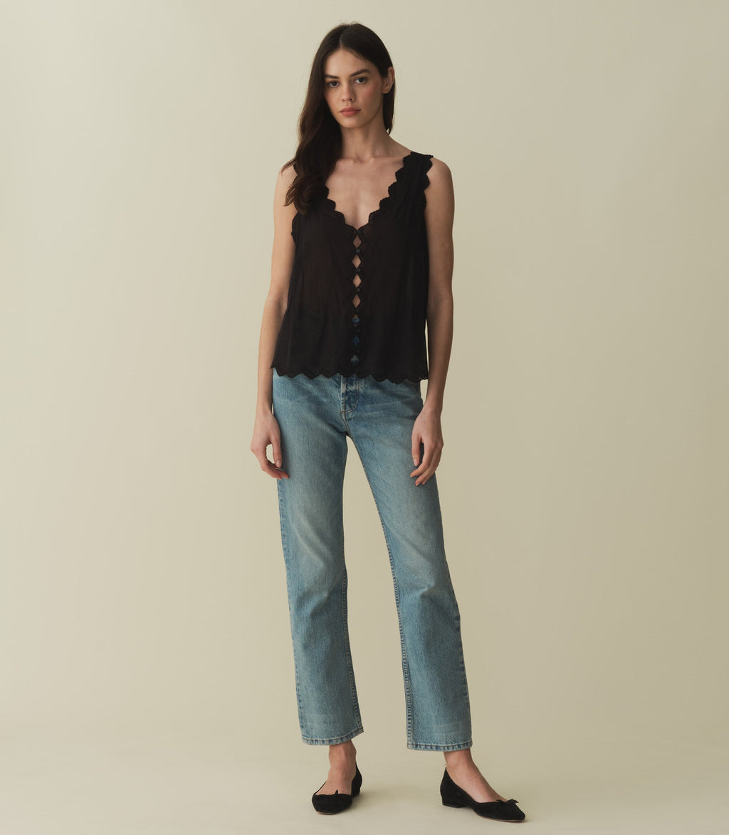 HMD -- ALDORA TOP -- BLACK