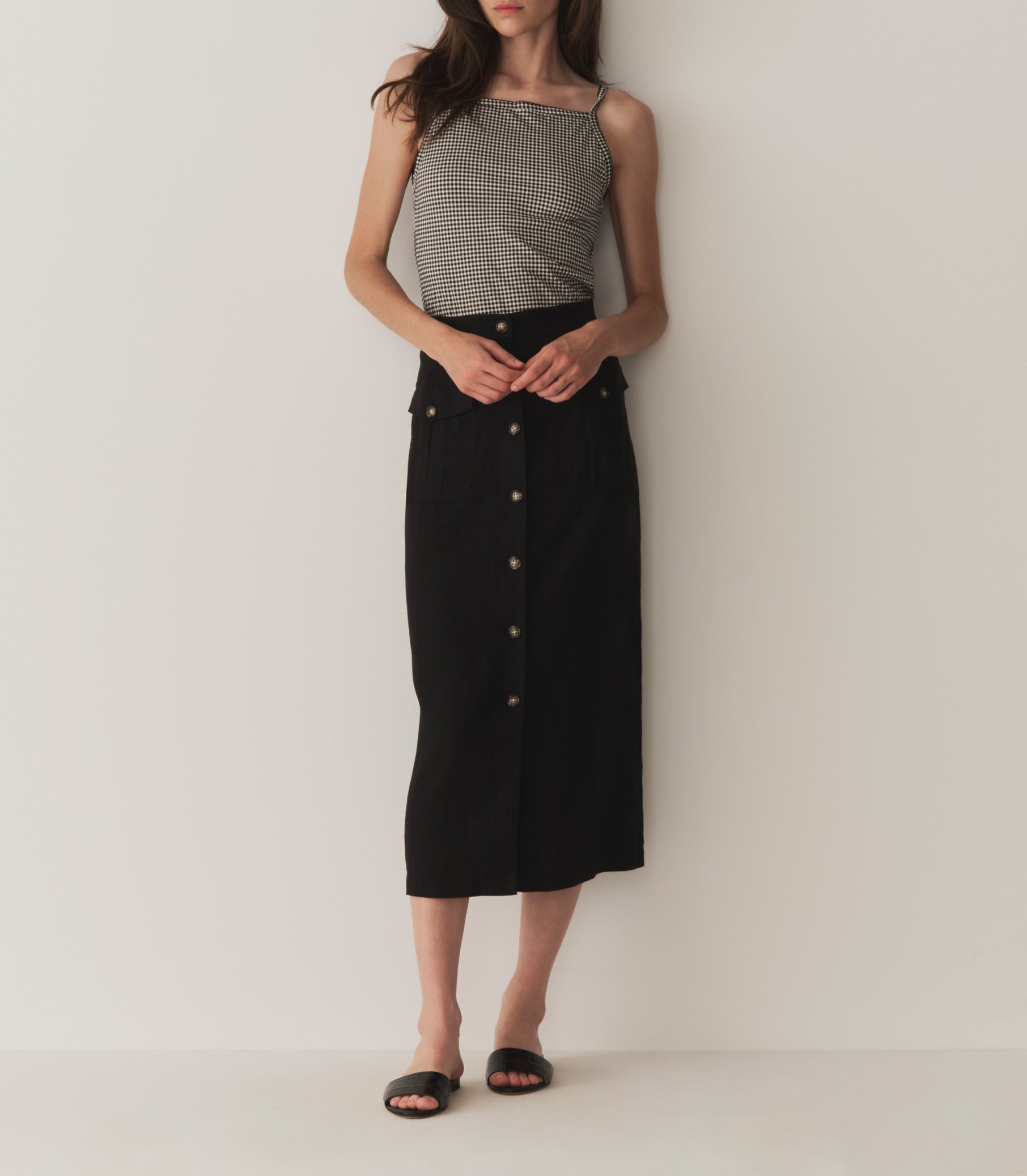 HMD -- LOURDES SKIRT -- BLACK