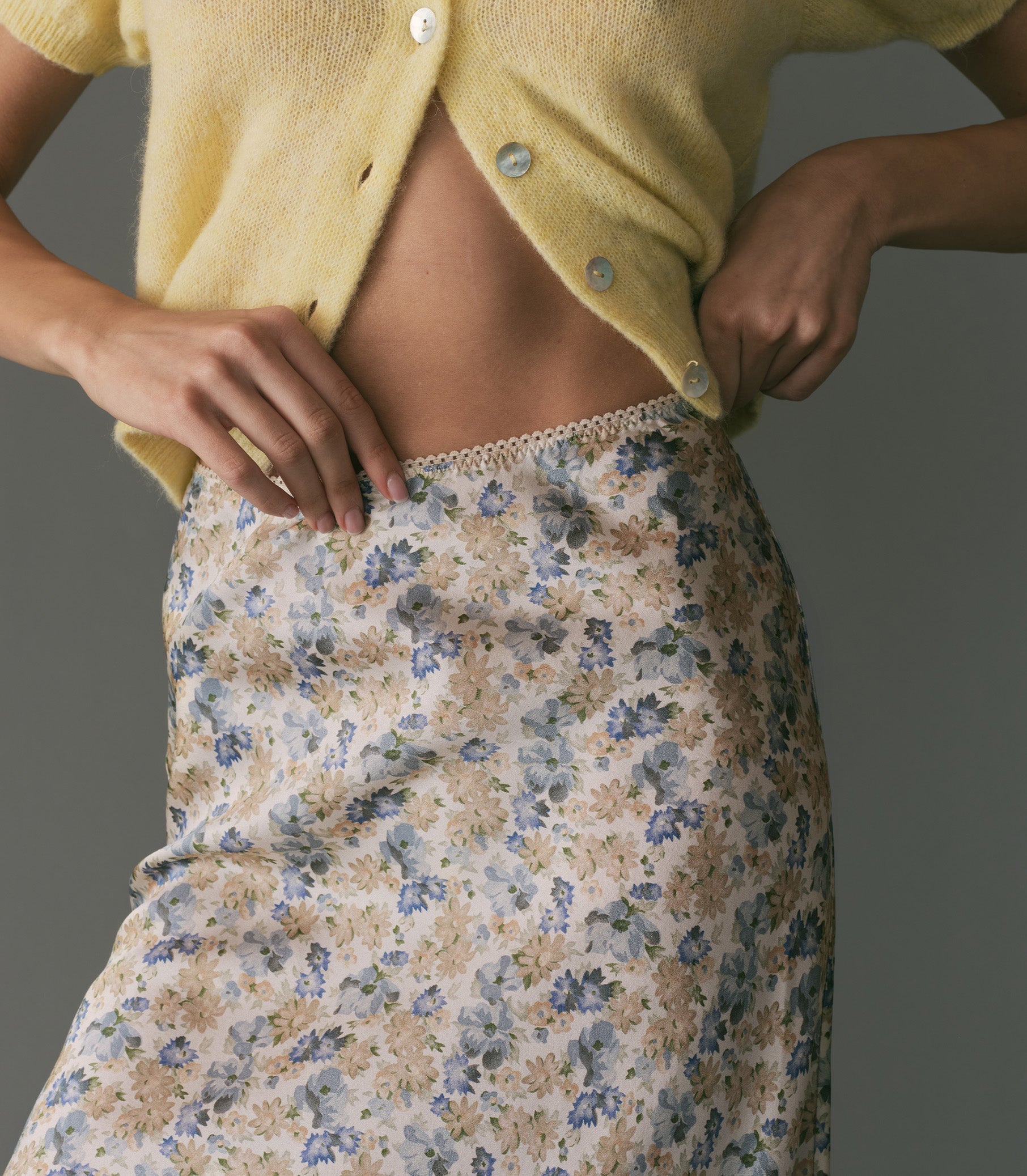 HMD -- ELOWEN SKIRT -- BLEU WILDFLOWER THICKET