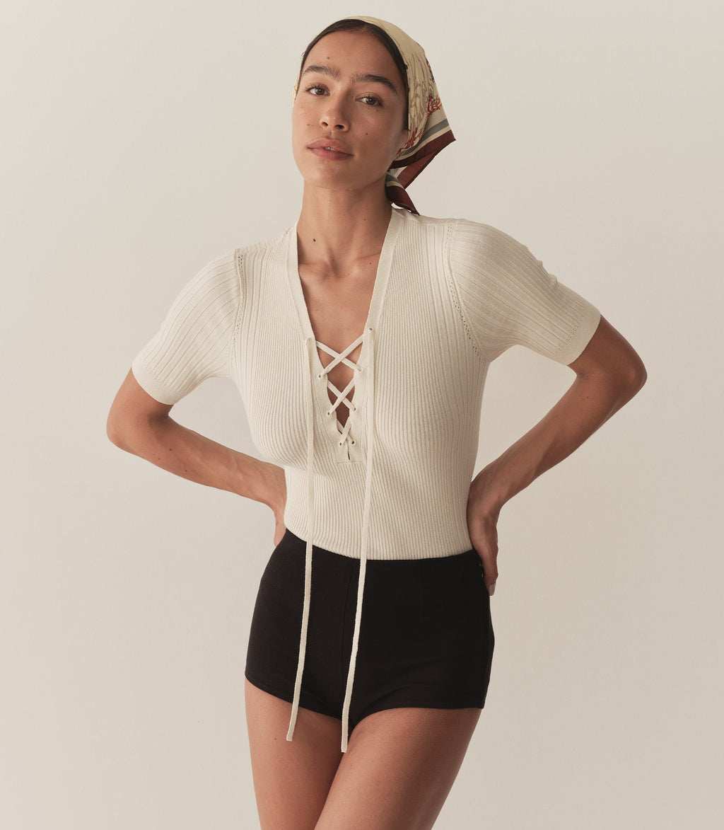 HMD -- AUGUSTE TOP -- CREME