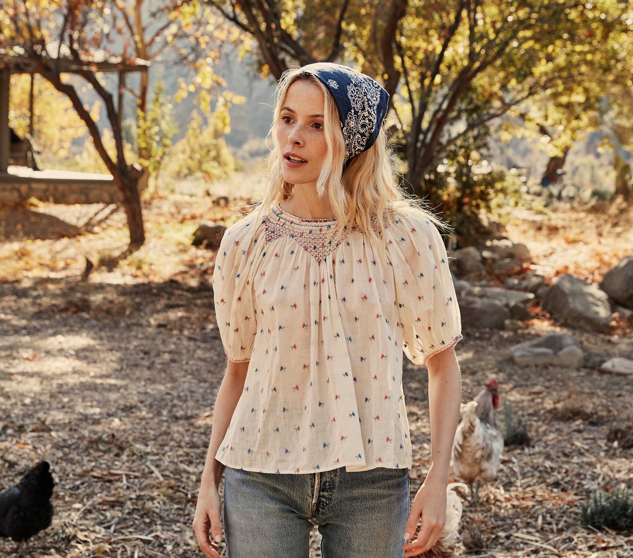 HMD -- AMNA TOP -- CREAM CARNATION EMBROIDERY