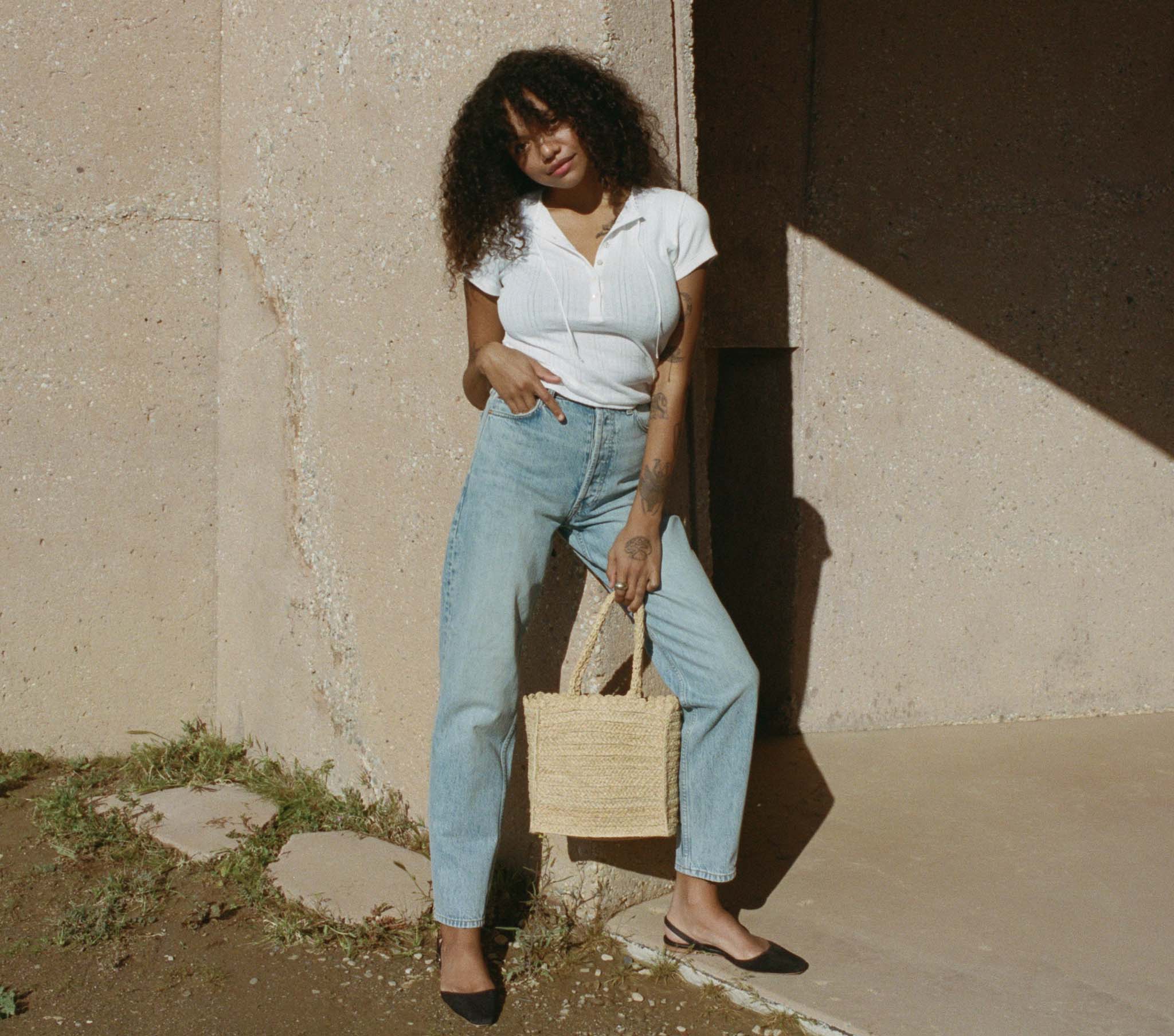HMD -- BRIE TEE -- SALT