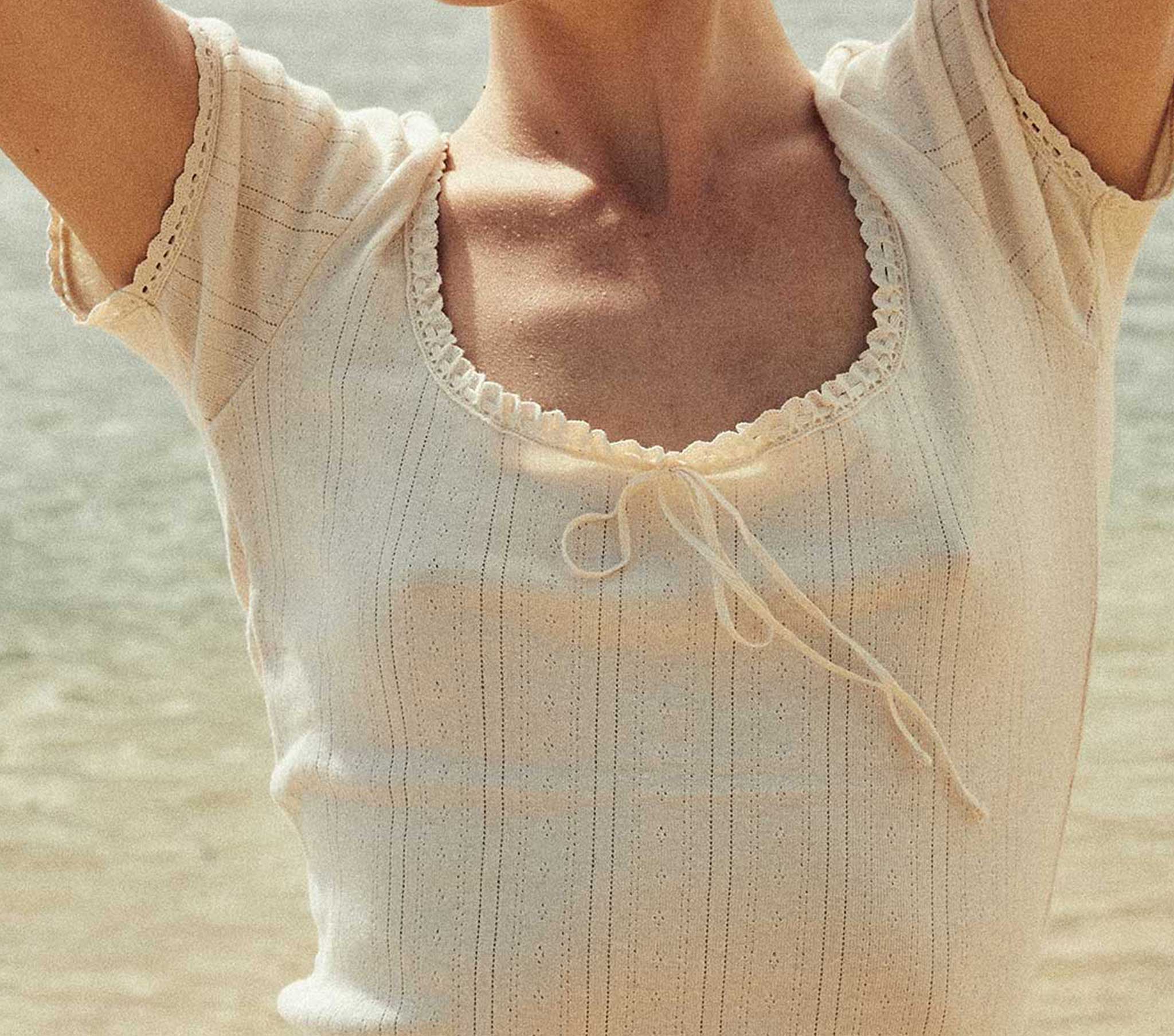 HMD -- BRIGITTE TEE -- IVORY