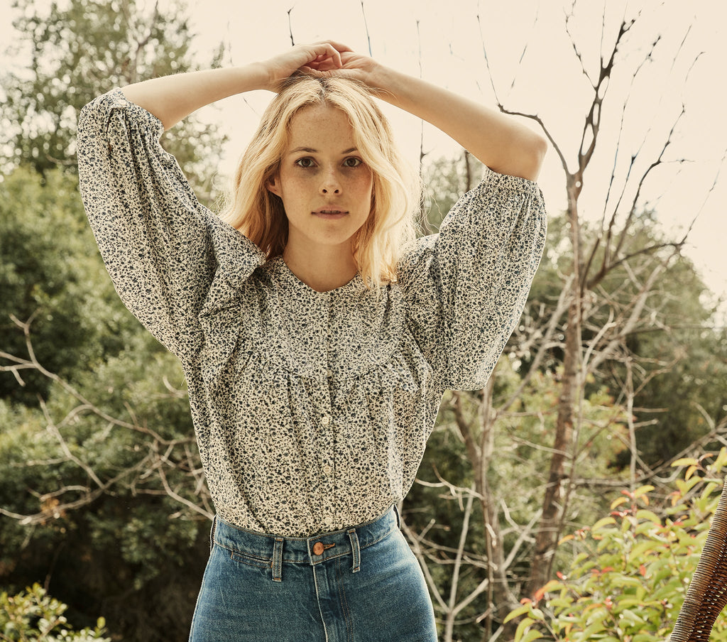 HMD -- BERKLEY TOP -- NAVY CHAMPIGNON FLORAL