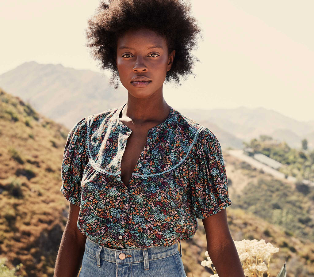 HMD -- BRENNA TOP -- NAVY LADY BIRD FLORAL