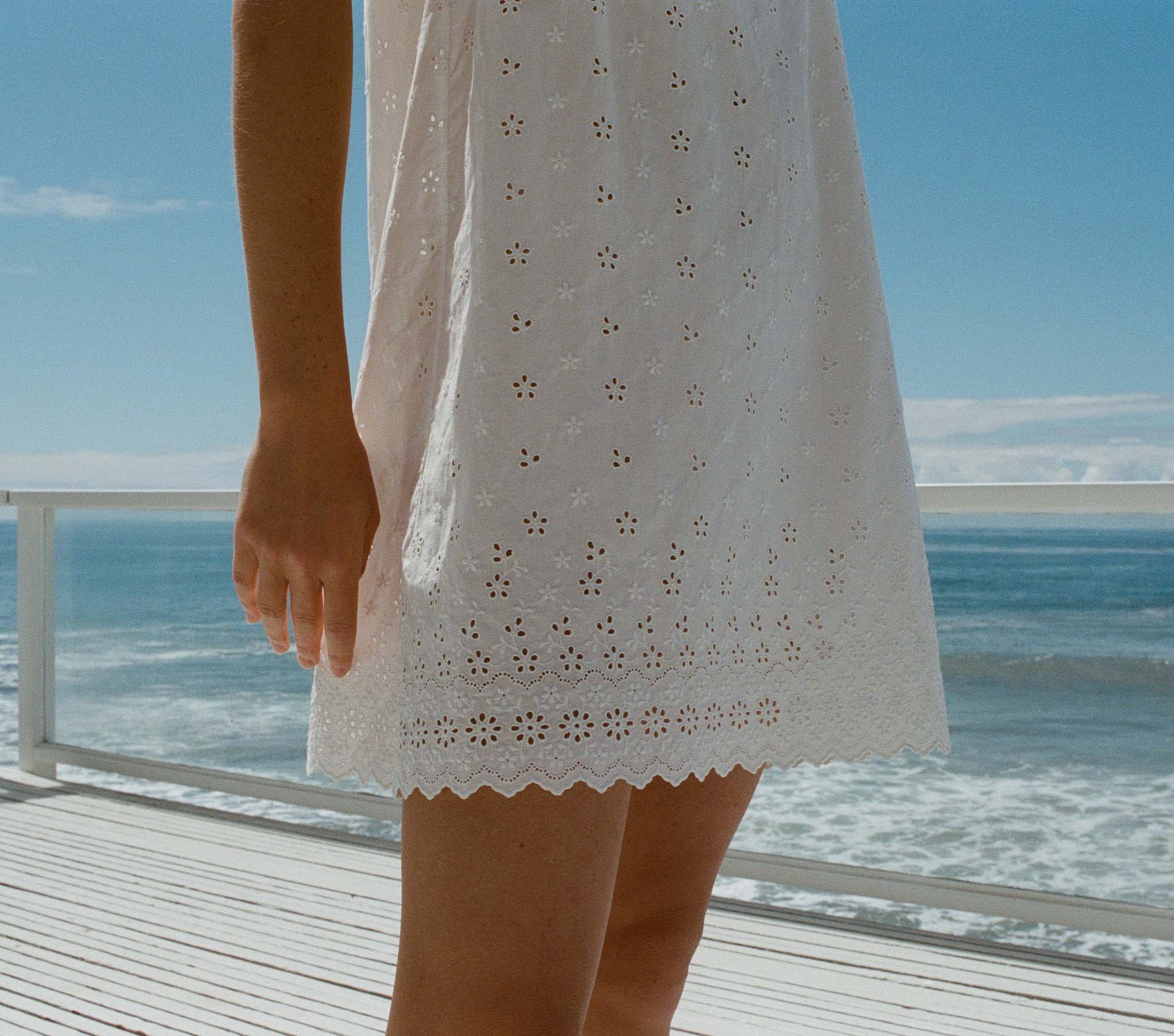 HMD -- CARINA DRESS -- SALT