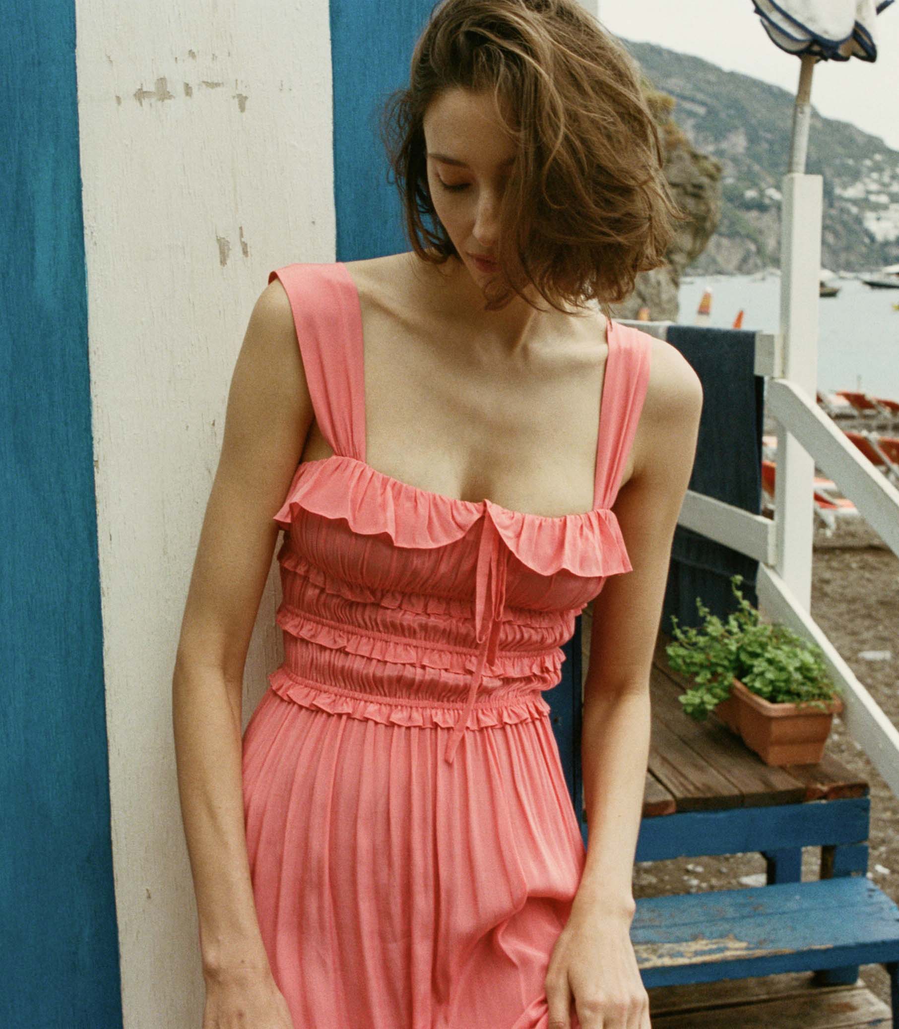 HMD -- CAROLYNN DRESS -- CORAL ROSE