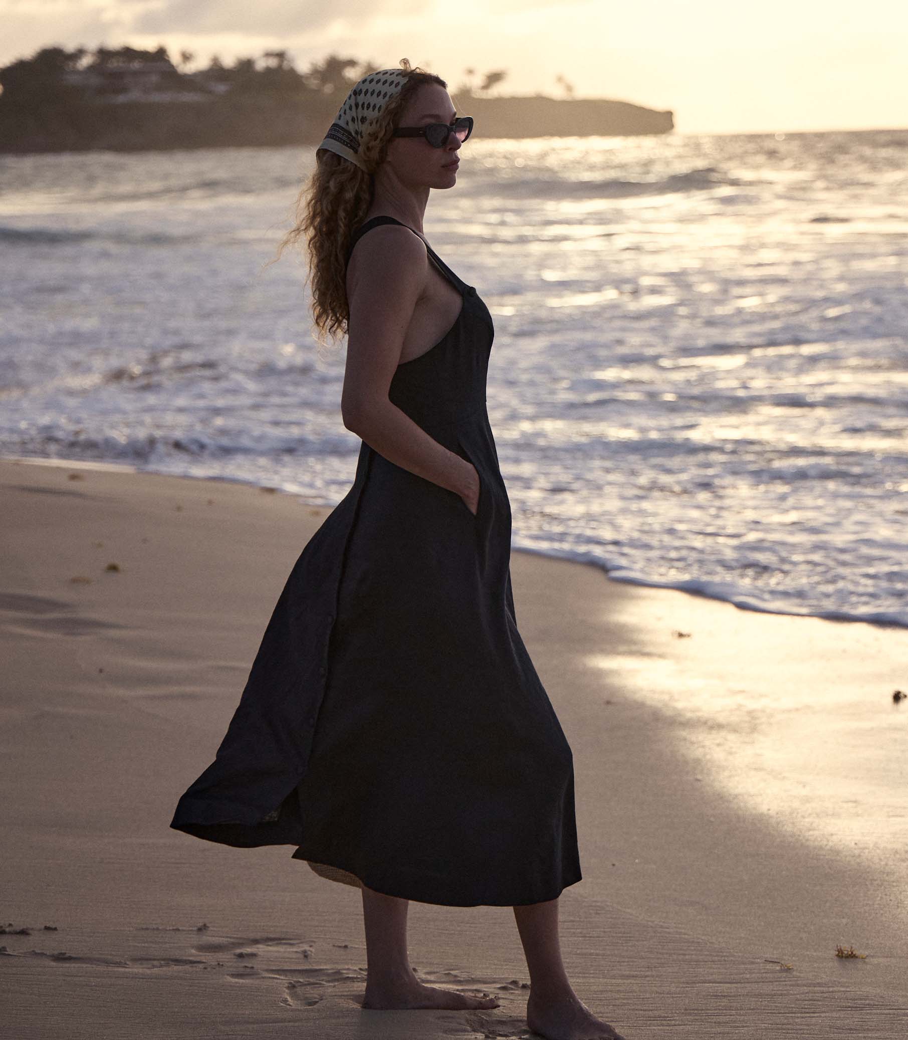 HMD -- COLBIE DRESS -- BLACK