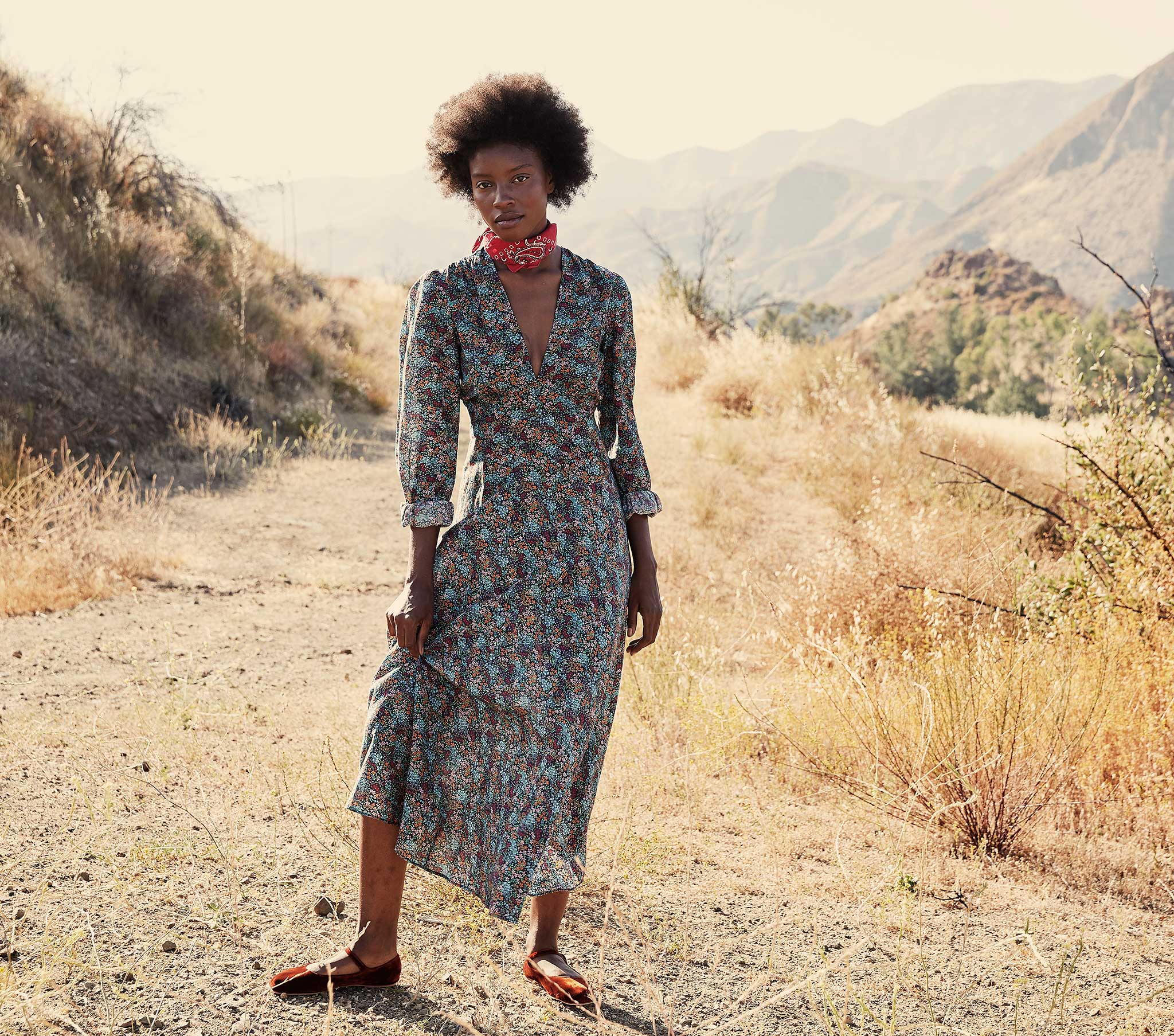 HMD -- CHARLESTON DRESS -- NAVY LADY BIRD FLORAL