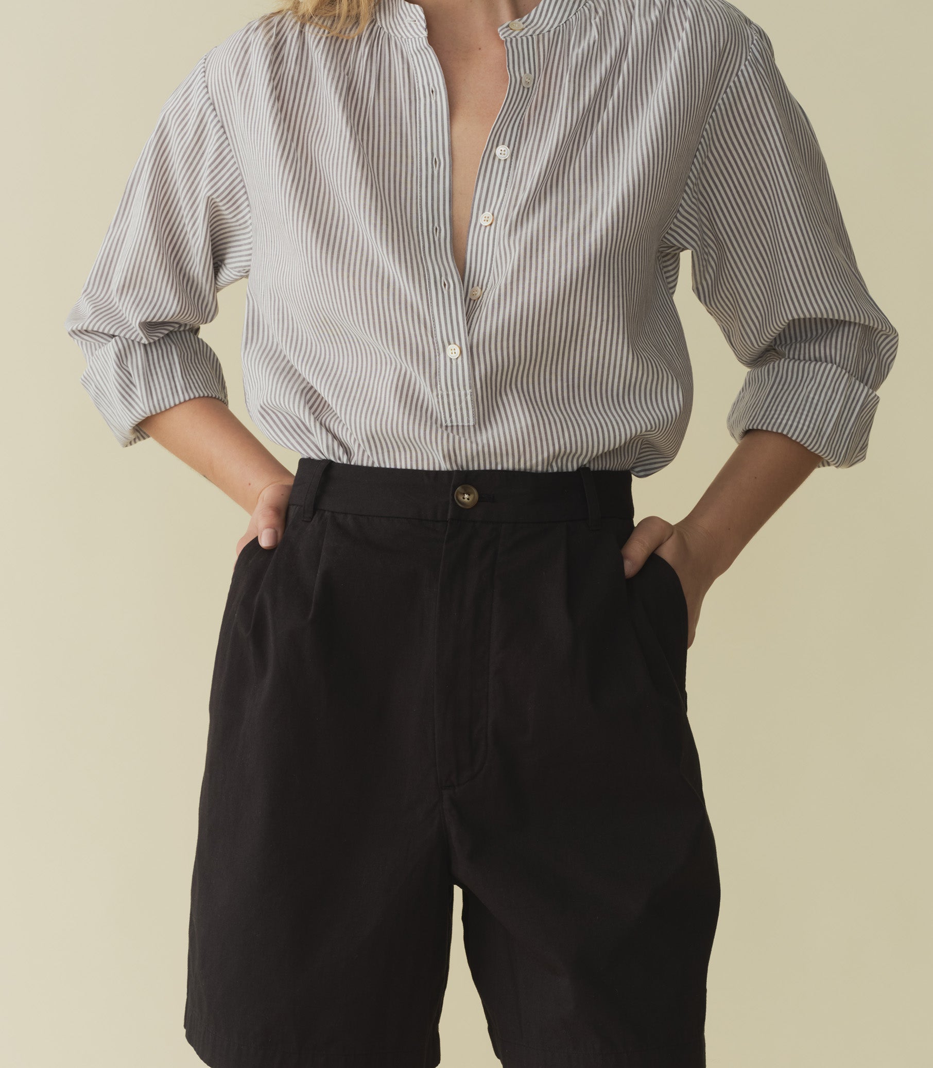 HMD -- DANETTE SHORT -- BLACK