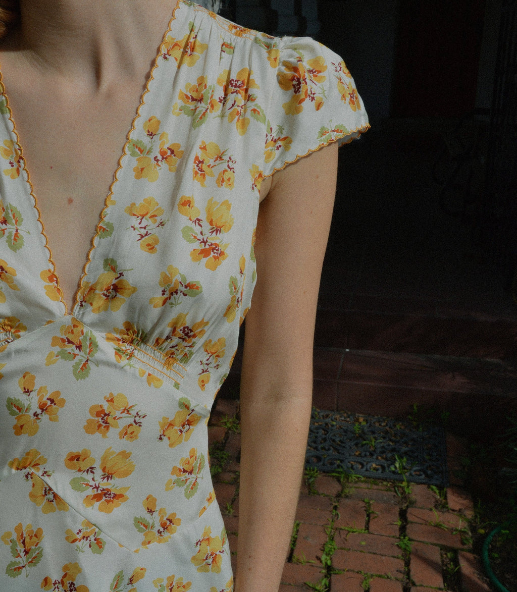 HMD -- DIANNE DRESS -- AMBER FROLICKING FLORAL