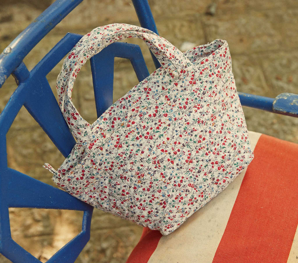 HMD -- PETITE CLEMENCE TOTE -- BRIARWOOD FLORAL