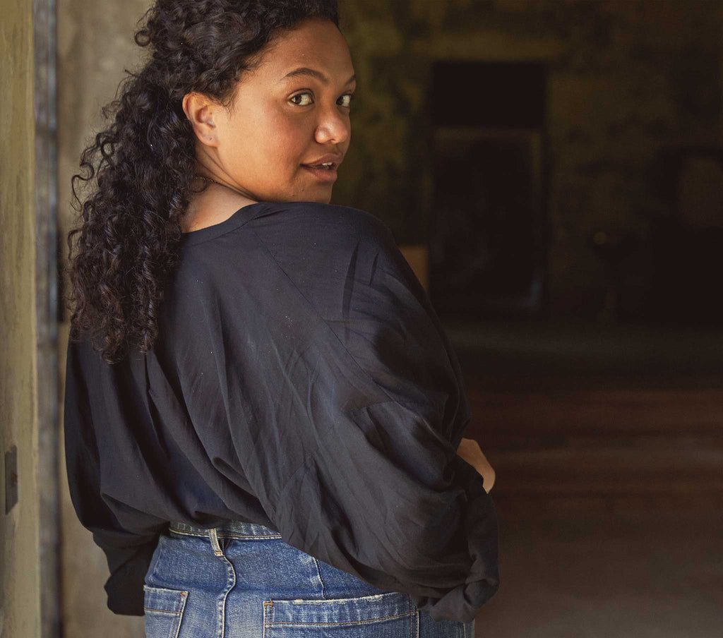 HMD -- THE JANE BLOUSE -- BLACK