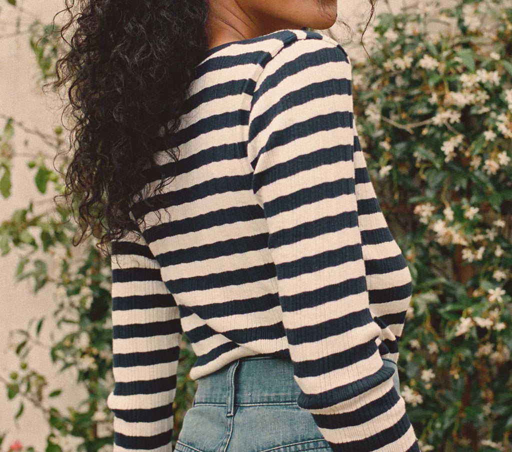 HMD -- PAOLA TEE -- NAVY STRIPE