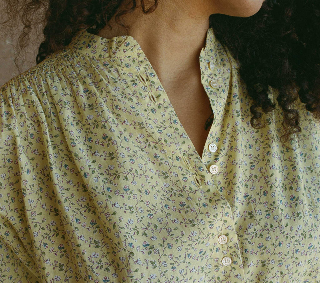 HMD -- O'KEEFFE TOP -- MOONFLOWER FLORAL