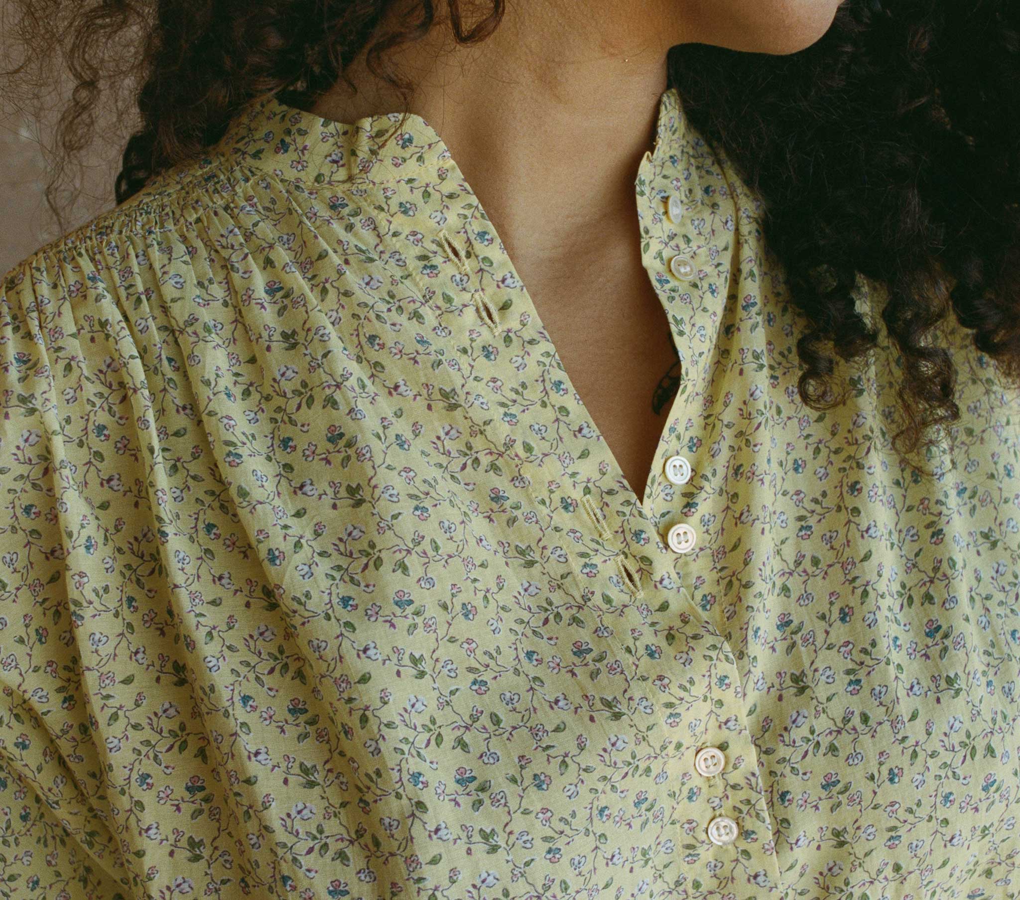 HMD -- O'KEEFFE TOP -- MOONFLOWER FLORAL