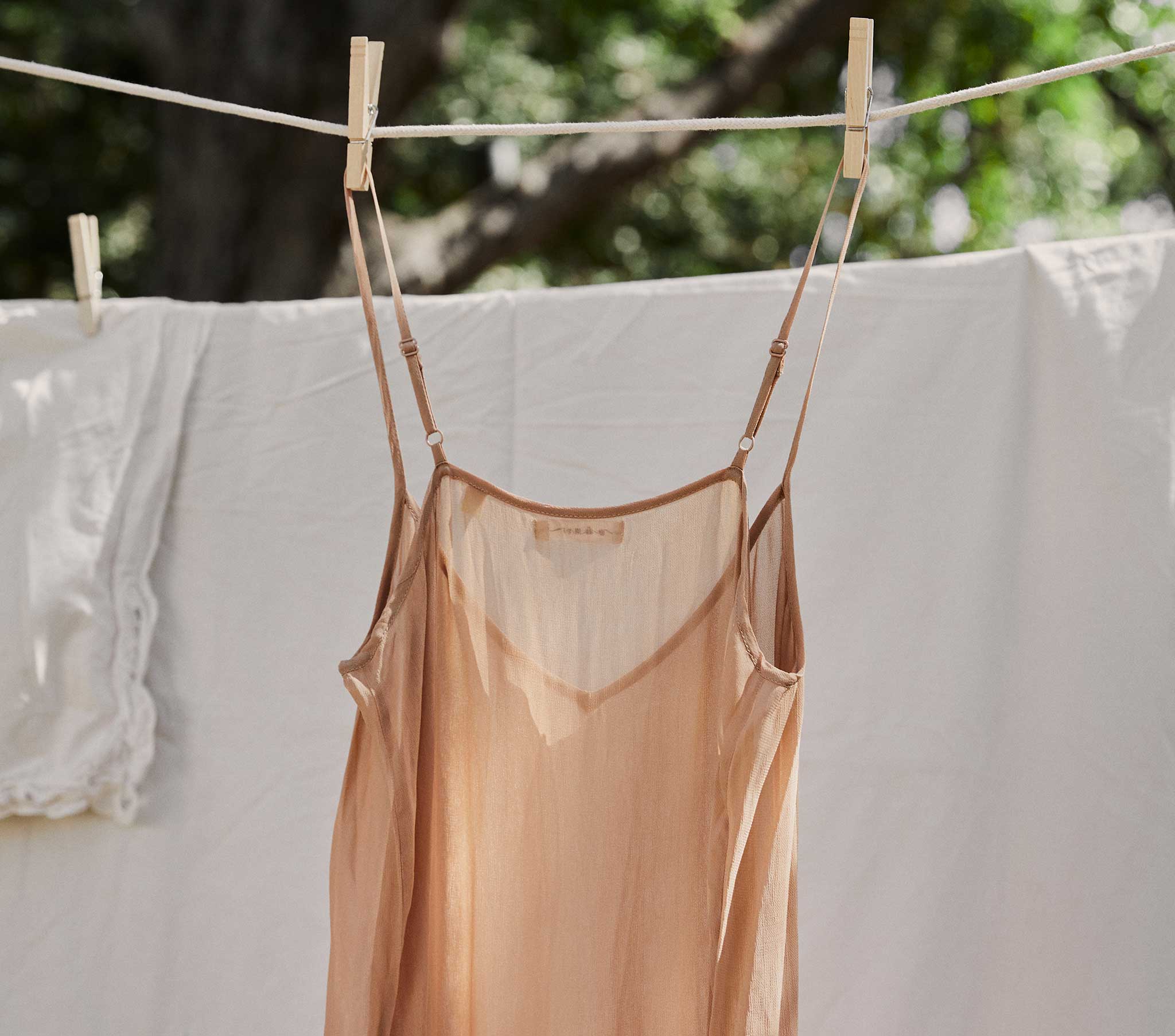 HMD -- LONG DEEP V-NECK SLIP -- SAND DOLLAR
