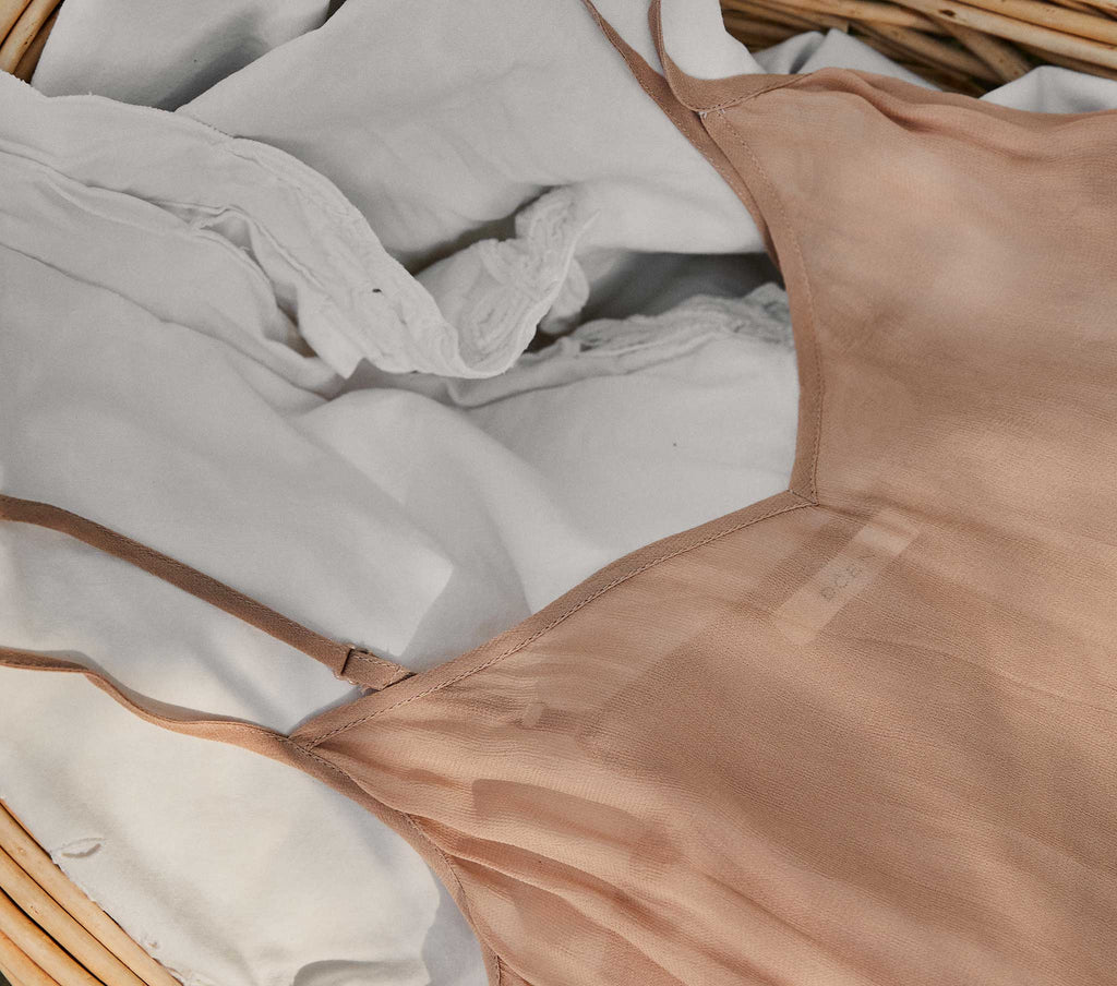 HMD -- SHORT DEEP V-NECK SLIP -- SAND DOLLAR