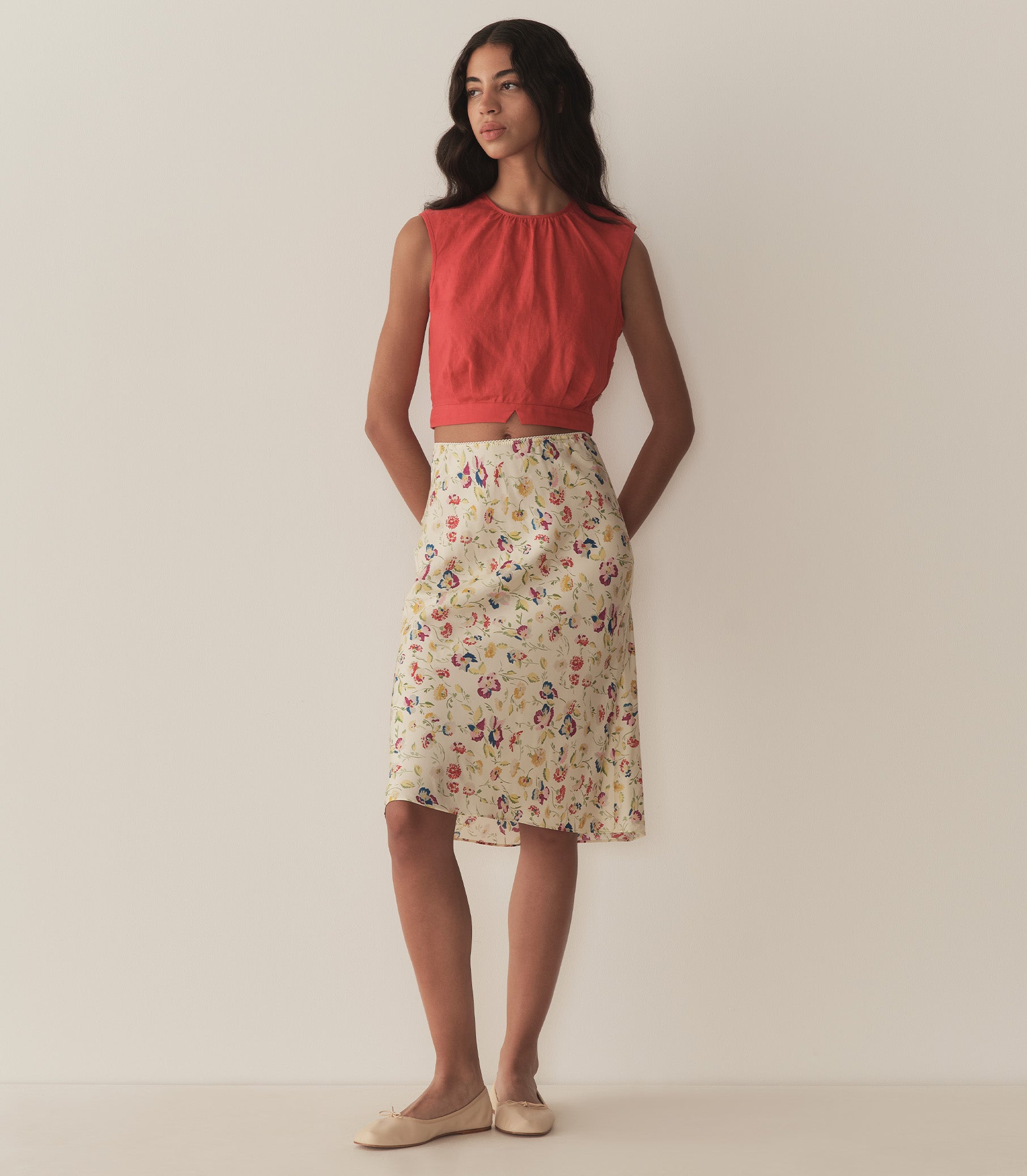 HMD -- DORIS TOP -- SCARLET