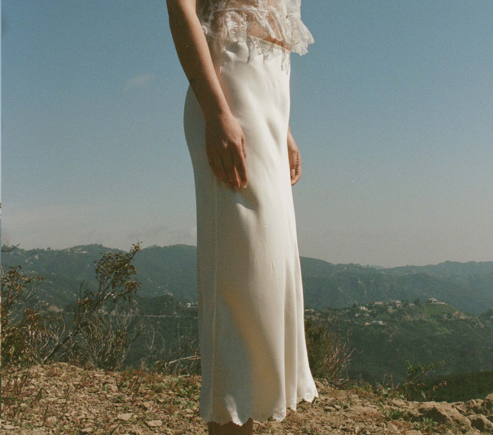HMD -- ELOWEN SKIRT -- MOTHER OF PEARL
