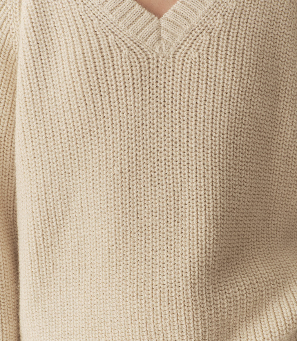 HMD -- EMMONS SWEATER -- CREAM