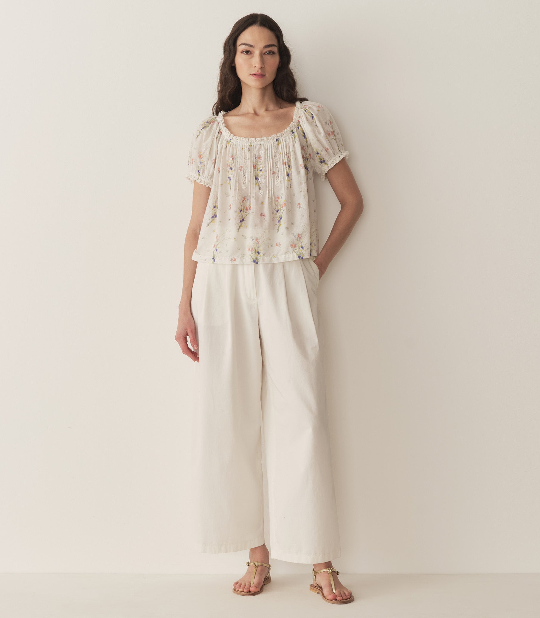 HMD -- FREDERICA TOP -- PAINTED BOUQUET