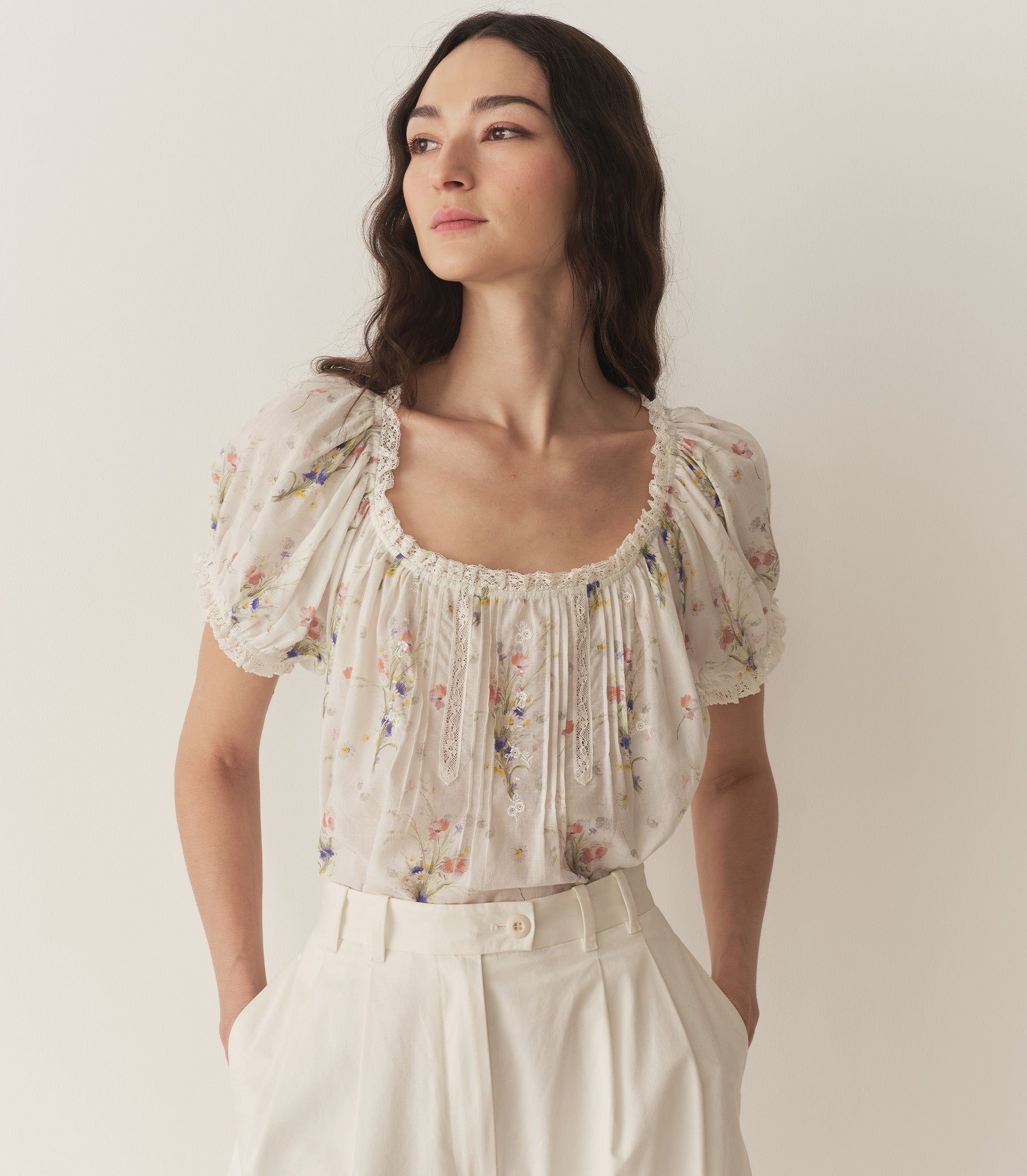 HMD -- FREDERICA TOP -- PAINTED BOUQUET