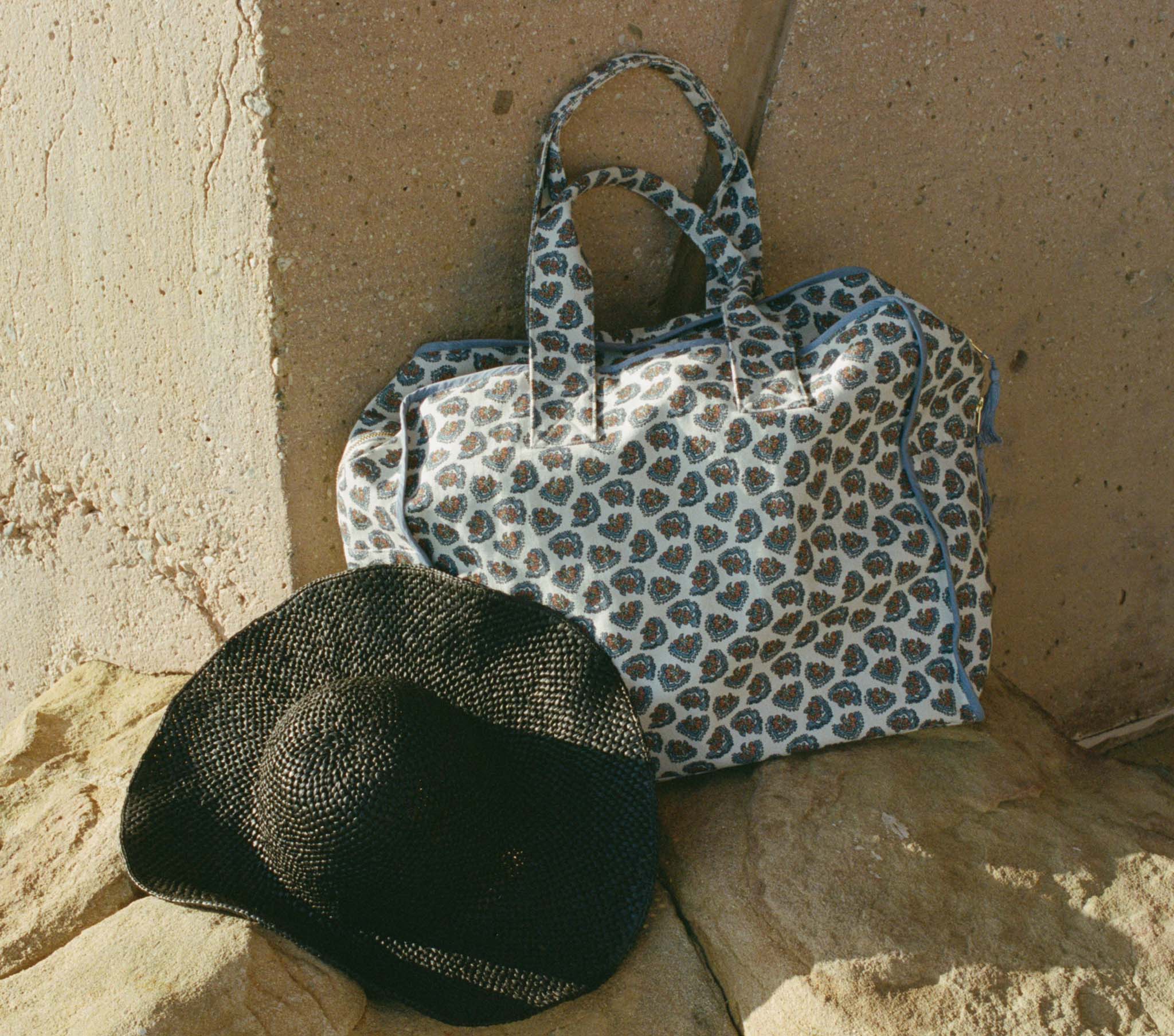 HMD -- TAFT HAT -- BLACK RAFFIA