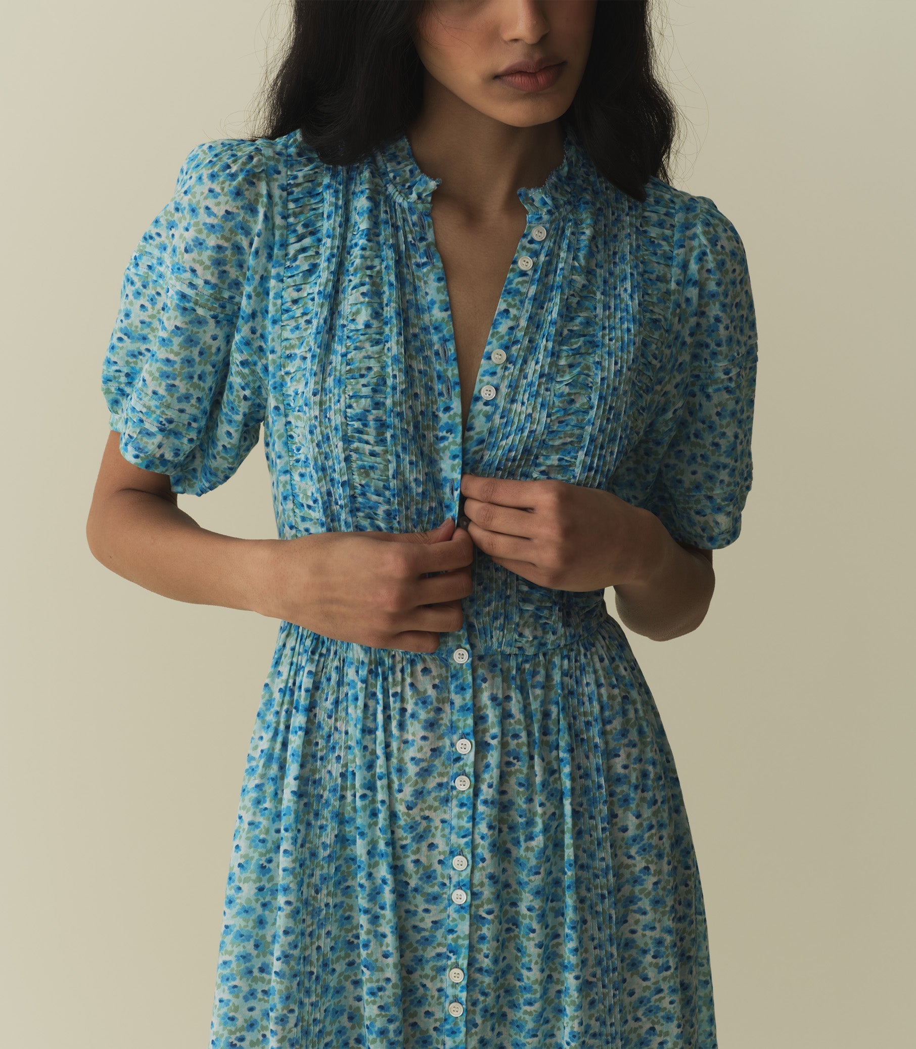 HMD -- HALEIGH DRESS -- BLEU DAISY FIELDS