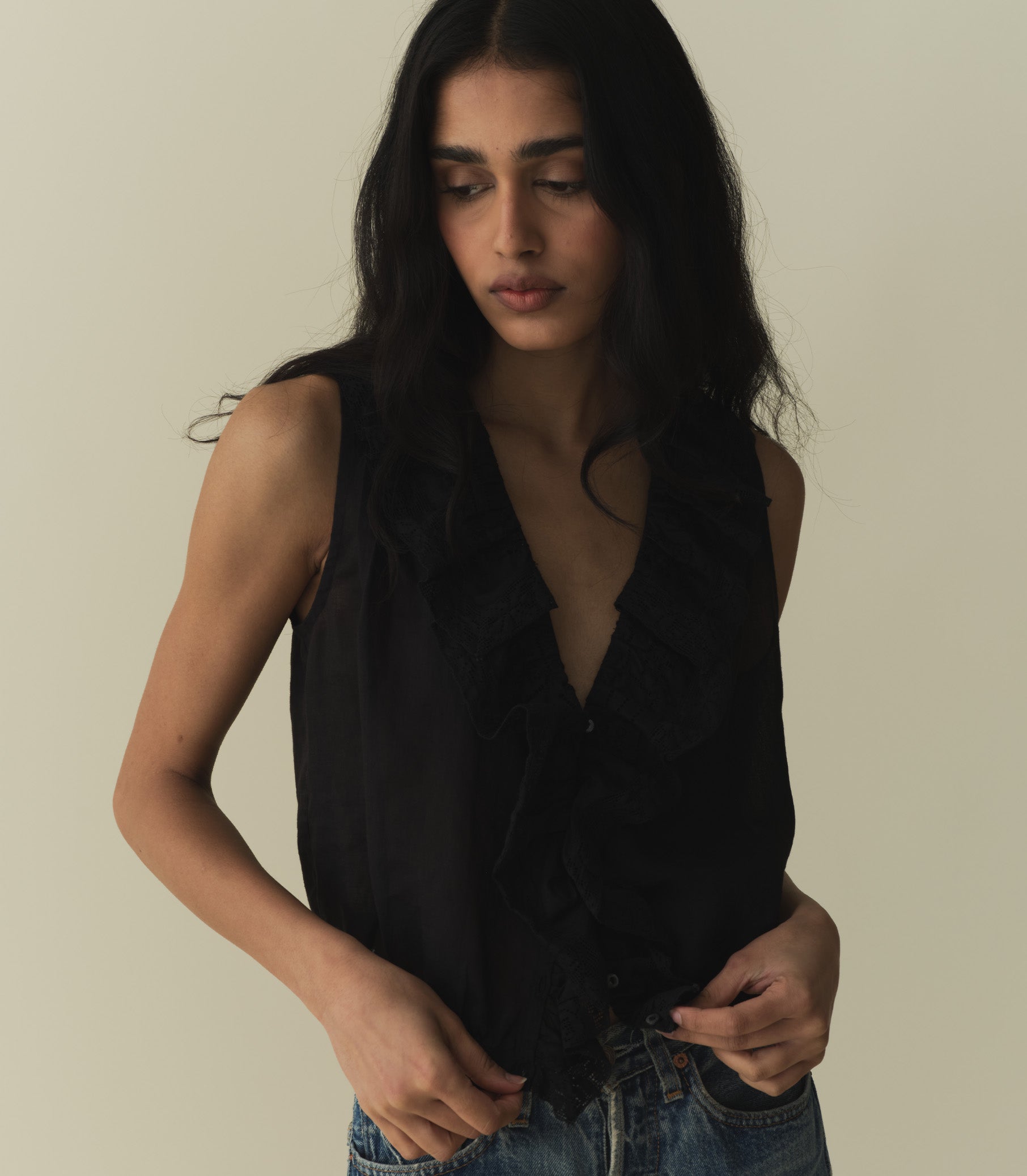 HMD -- HALETTE TOP -- BLACK