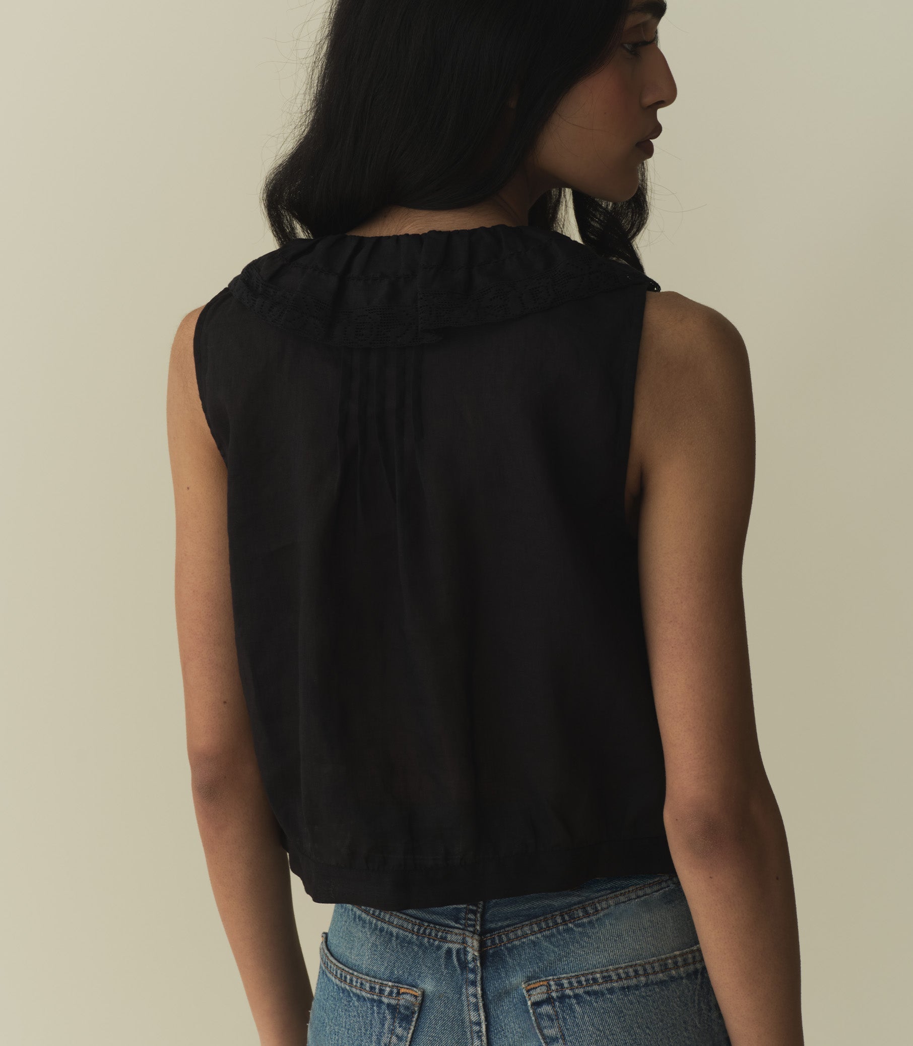 HMD -- HALETTE TOP -- BLACK